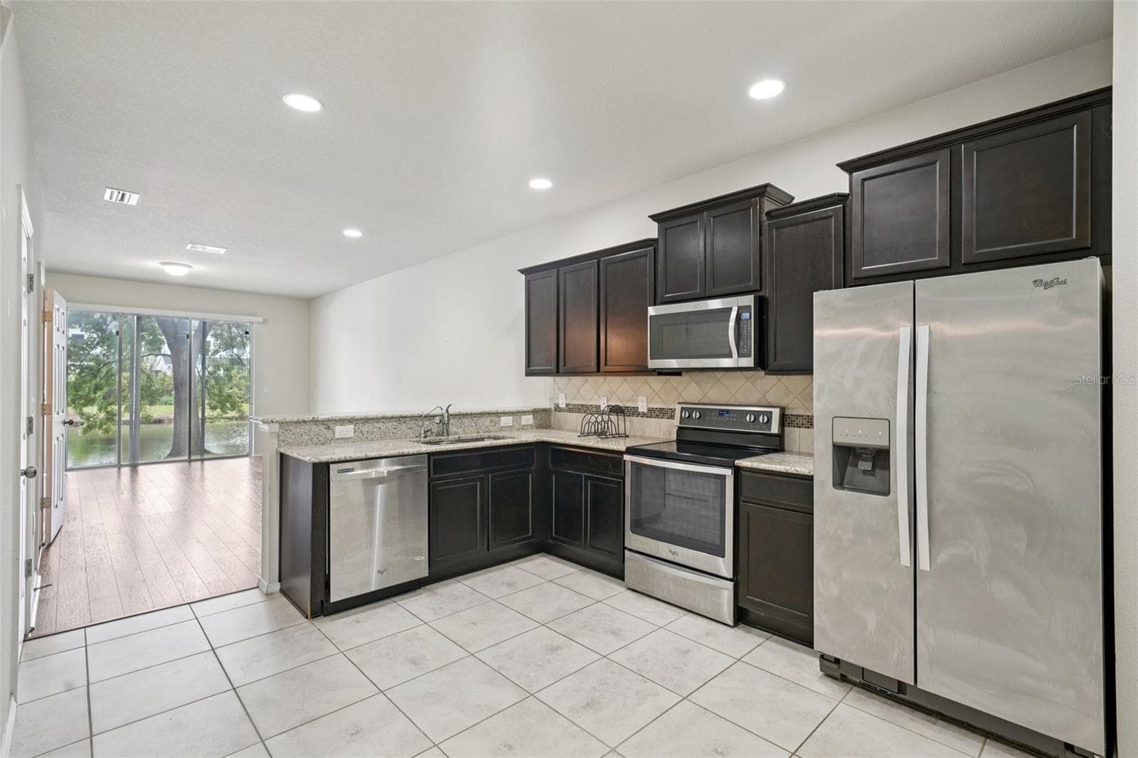 Townhouse at 4935 WHITE SANDERLING CT, TAMPA, photo 20 of 49