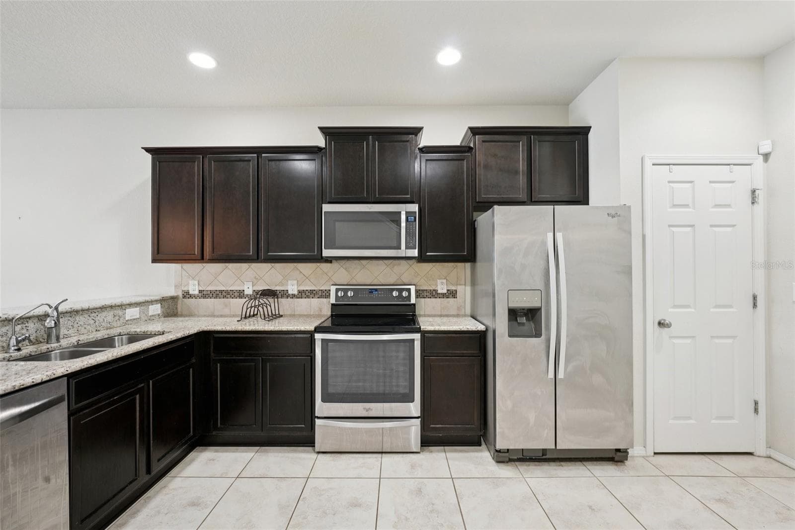 Townhouse at 4935 WHITE SANDERLING CT, TAMPA, photo 21 of 49