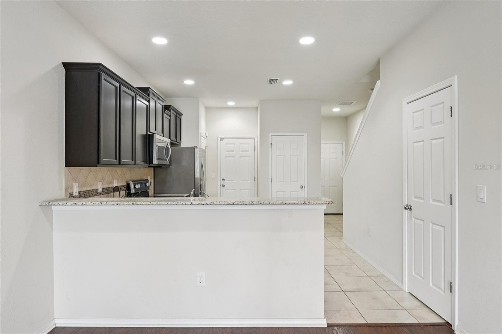 Townhouse at 4935 WHITE SANDERLING CT, TAMPA, photo 24 of 49