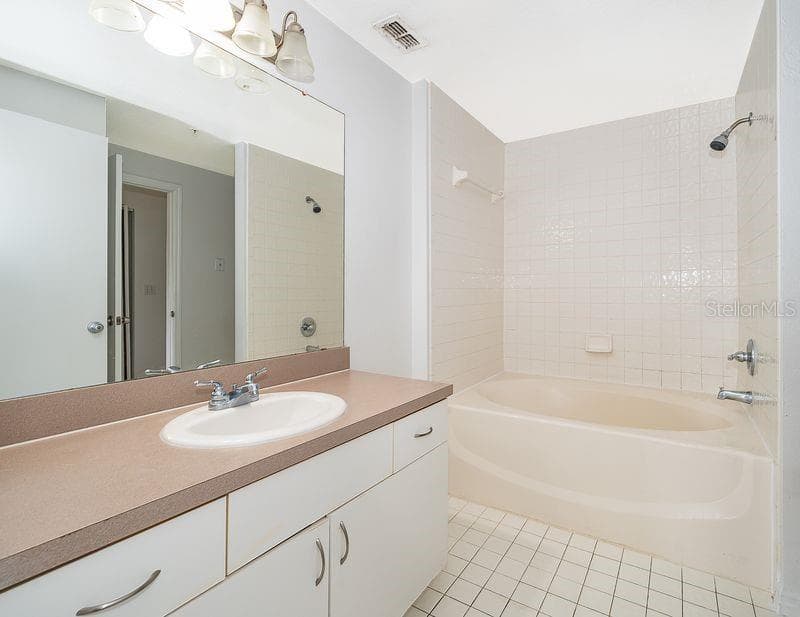 Condominium at 5548 METROWEST BLVD #306, ORLANDO, photo 29 of 39