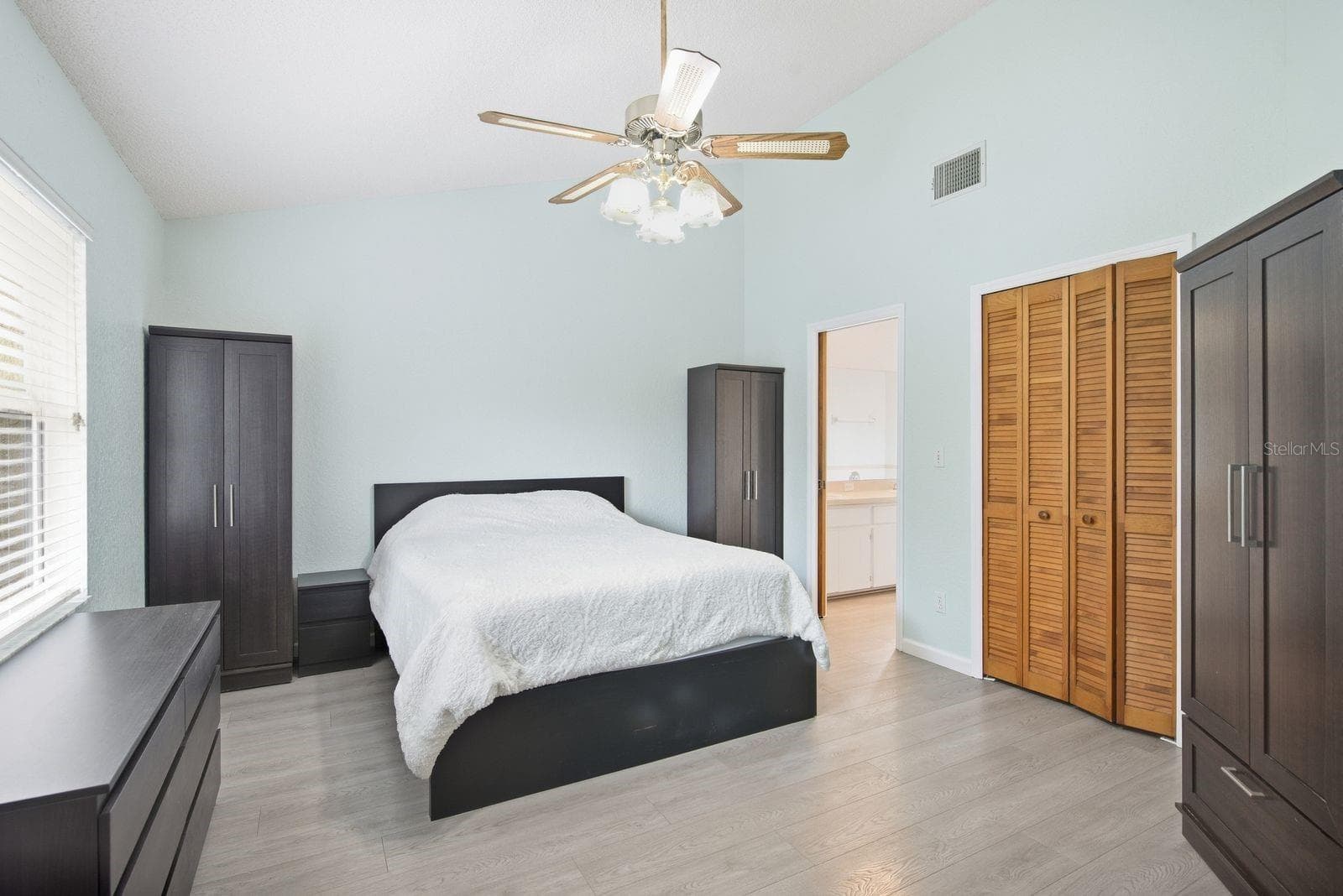 Primary Bedroom with en suite - 5955 107TH TER N, PINELLAS PARK