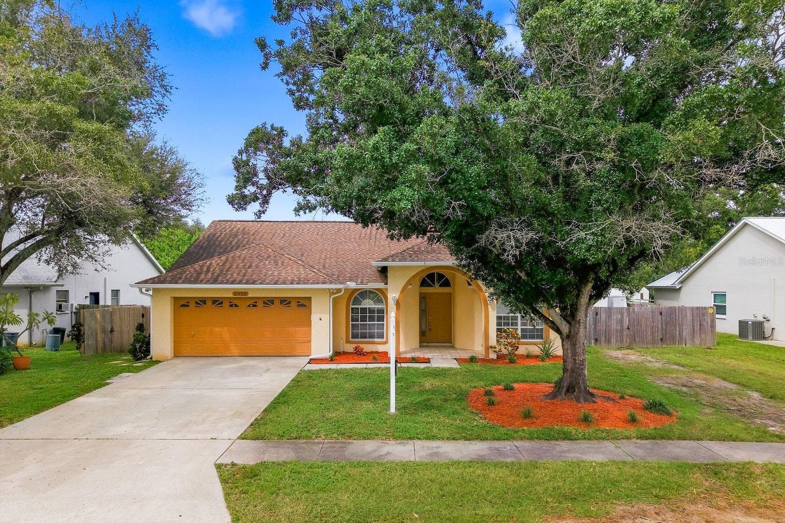 Beautiful curb appeal! - 5955 107TH TER N, PINELLAS PARK