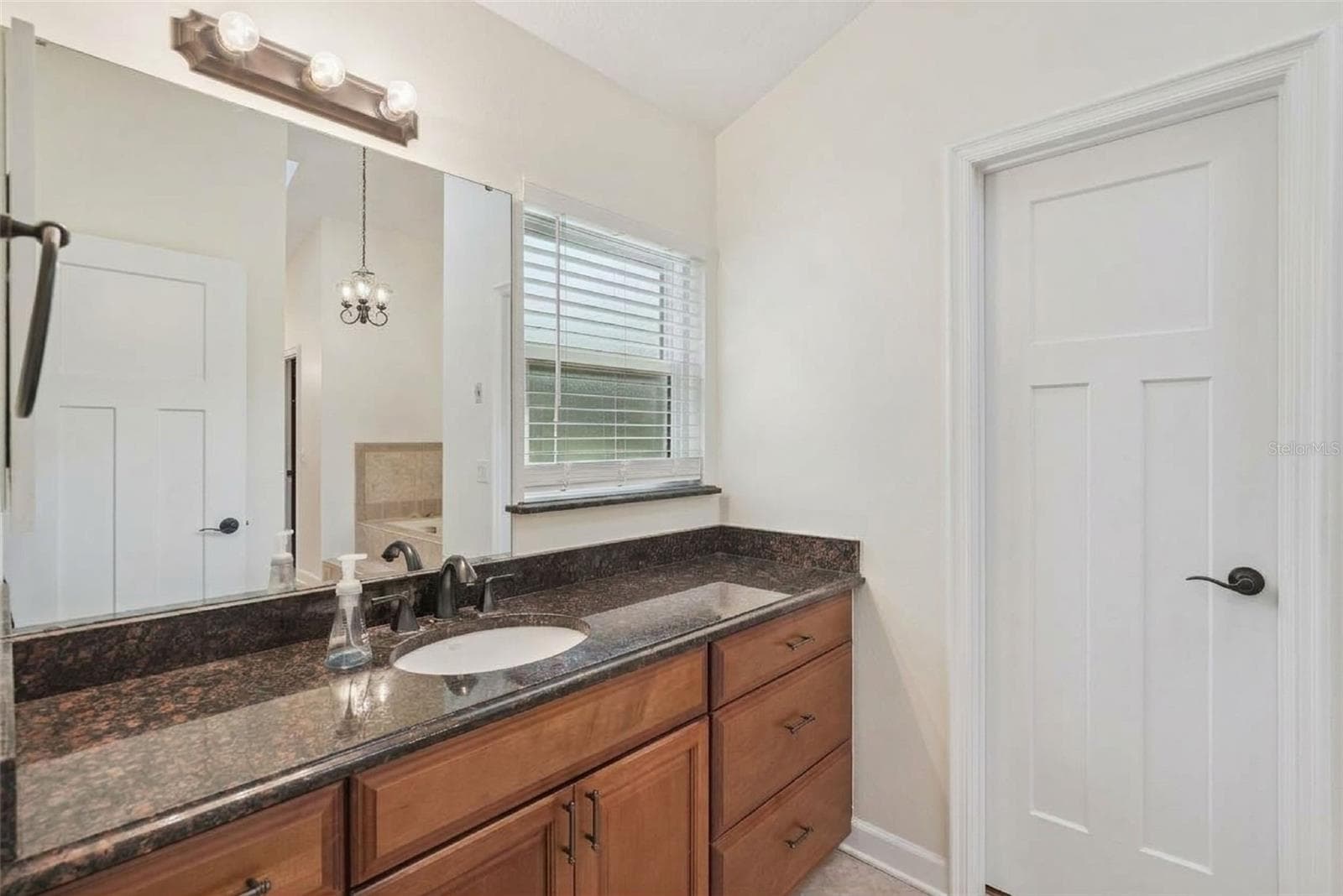 Primary Bathroom - 1041 NORTHERN WAY, WINTER SPRINGS