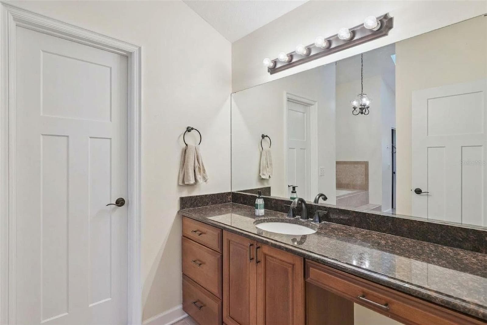 Primary Bathroom - 1041 NORTHERN WAY, WINTER SPRINGS