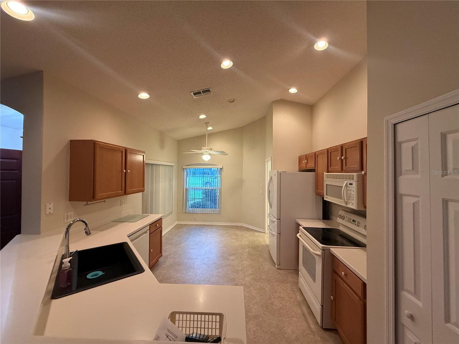 Single Family Residence at 265 CENTER OAK CIR, SPRING HILL, photo 16 of 67