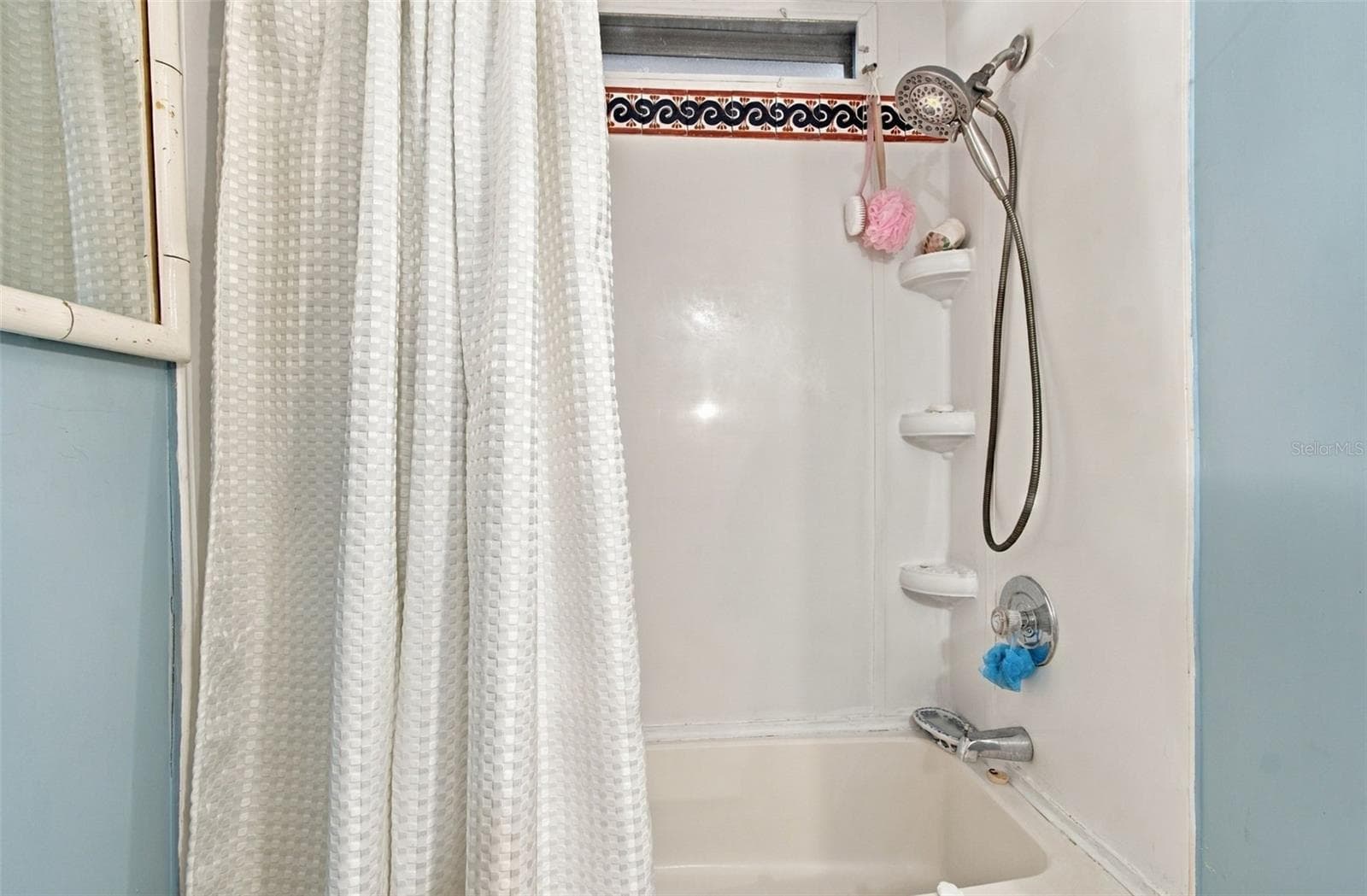 Tub and Shower - 980 7TH ST NW #1A, LARGO
