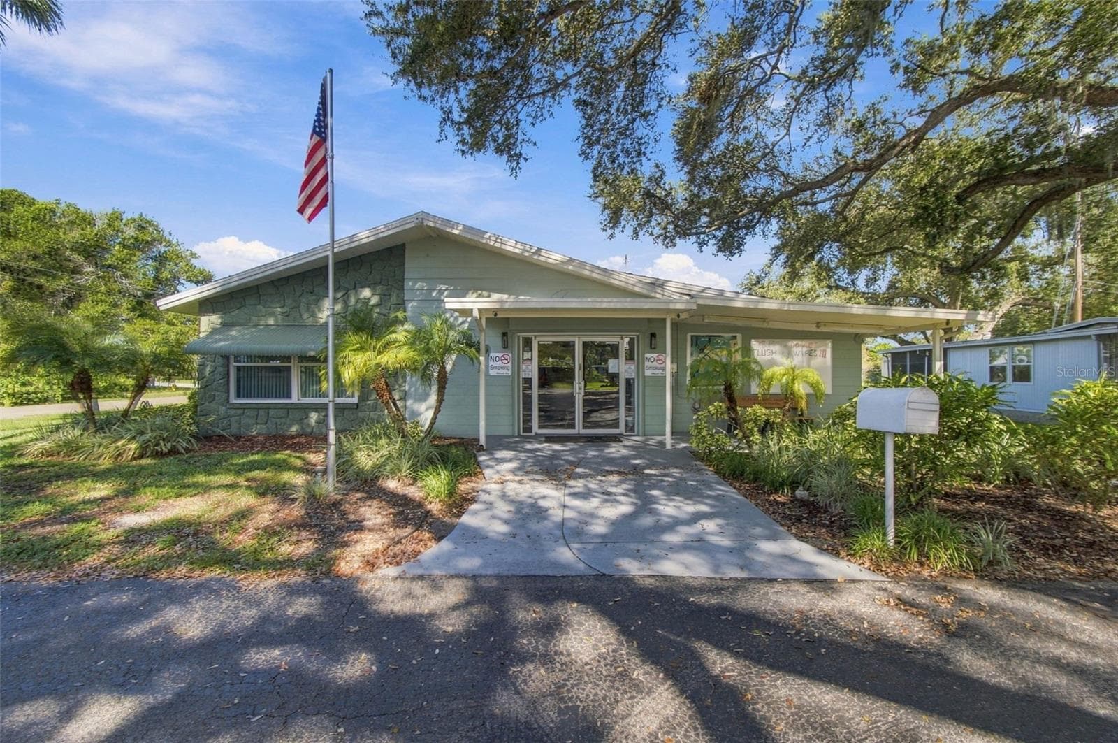 Clubhouse - 980 7TH ST NW #1A, LARGO