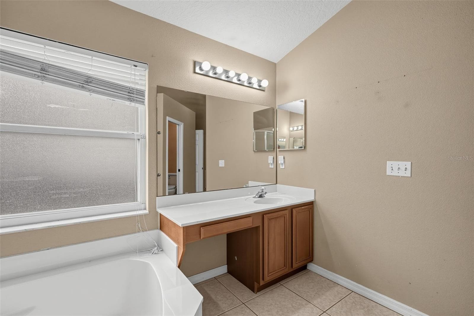 Single Family Residence at 2361 CIMMARON ASH WAY, APOPKA, photo 37 of 50