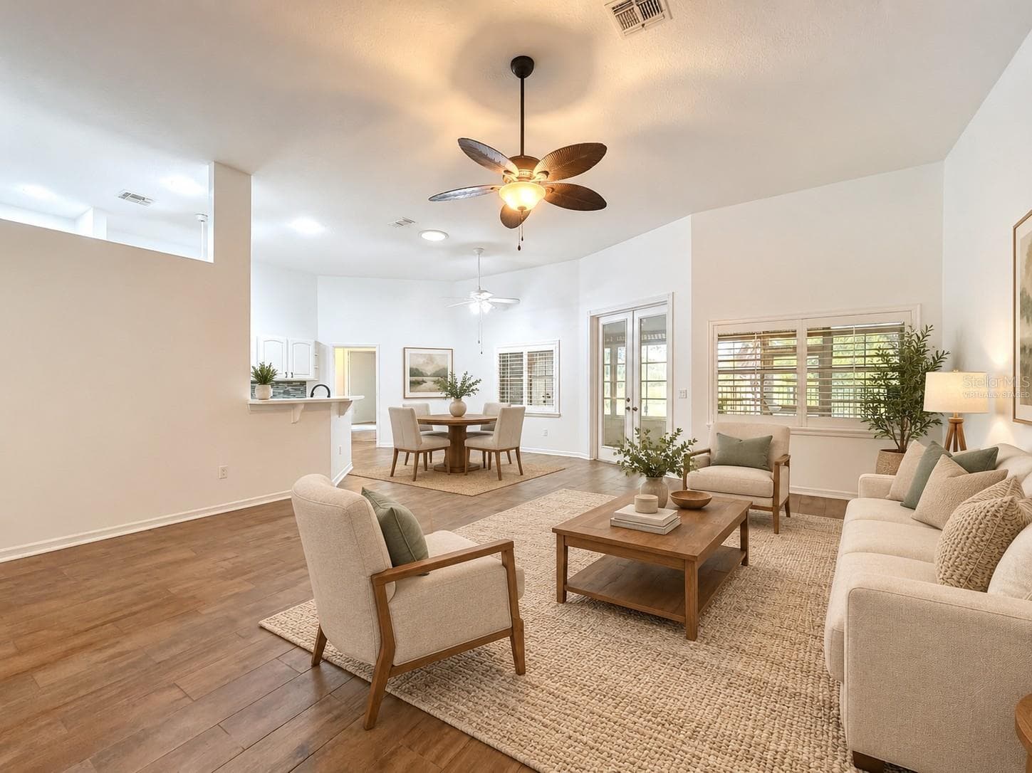 Virtually staged - 507 DOWLING CIR, LADY LAKE
