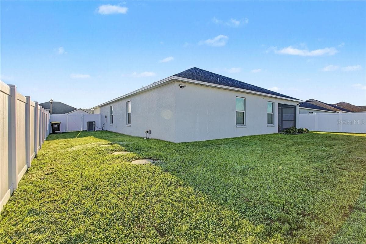 Single Family Residence at 2760 HUDSON ST, LAKELAND, photo 39 of 51