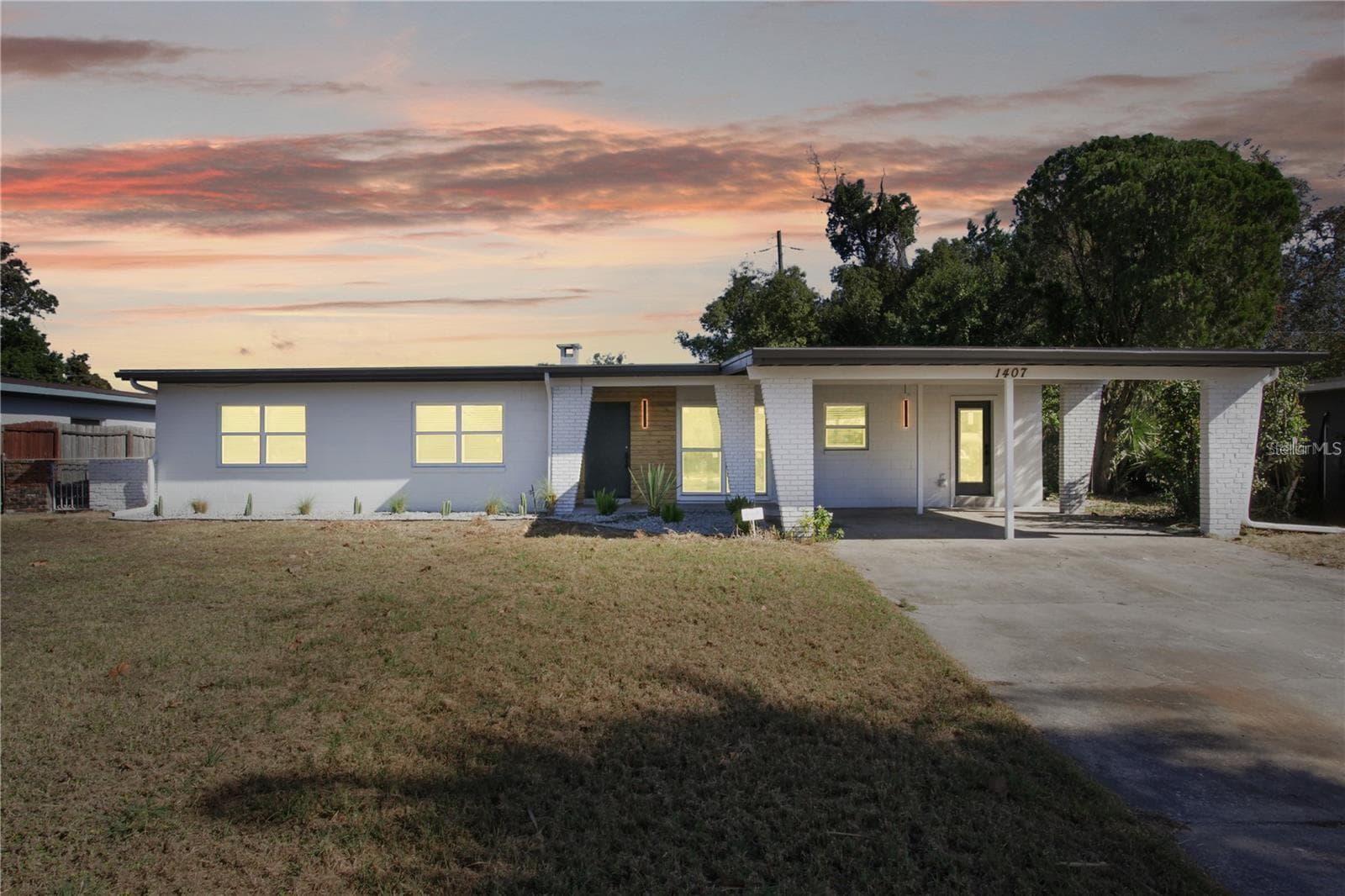 Single Family Residence at DOVER SHORES FIFTH ADD, ORLANDO, photo 2 of 33