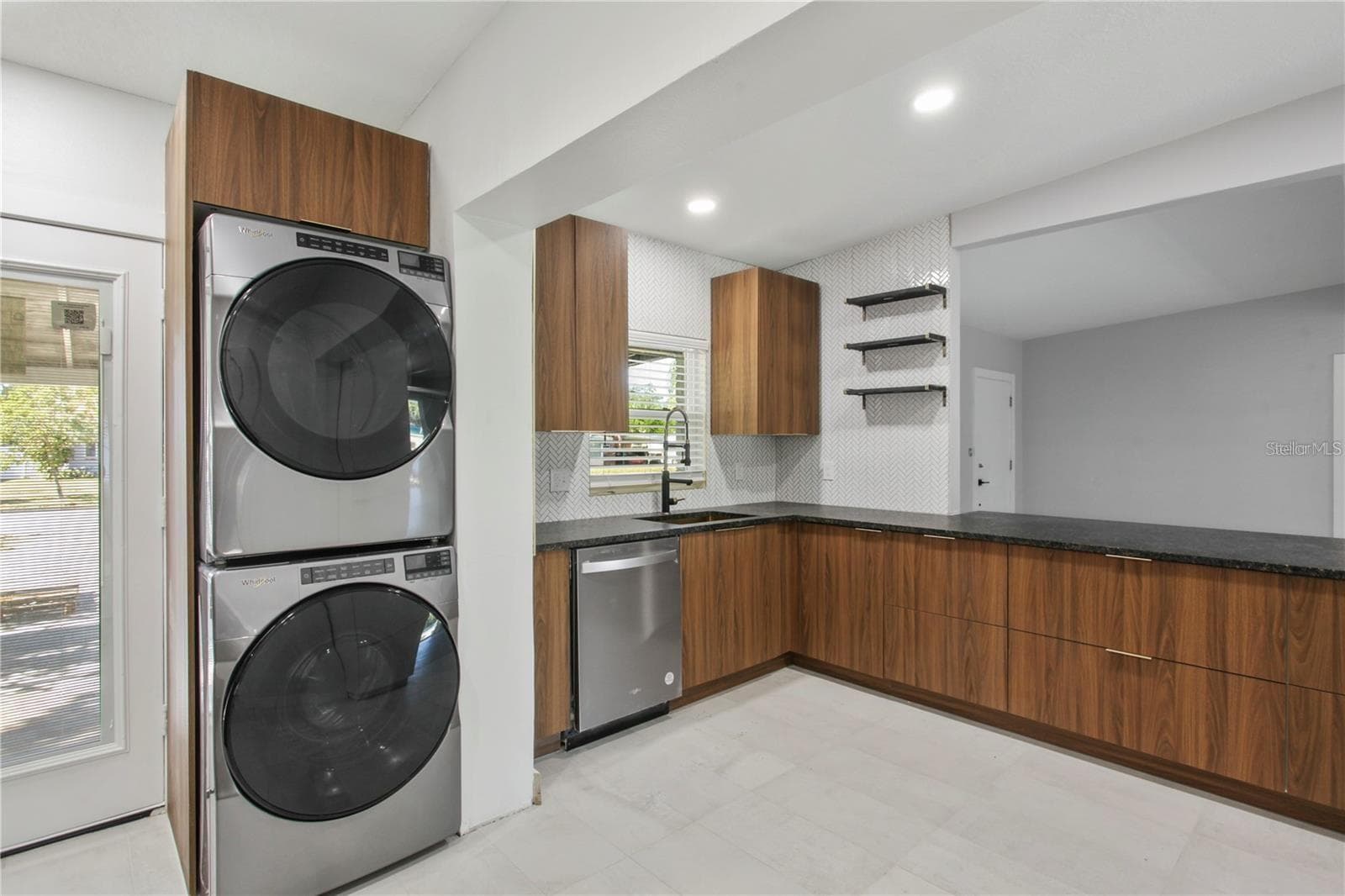 Single Family Residence at DOVER SHORES FIFTH ADD, ORLANDO, photo 9 of 33