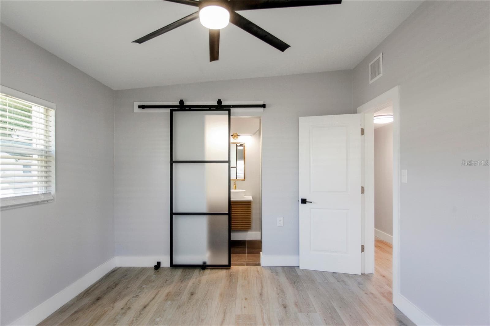 Single Family Residence at DOVER SHORES FIFTH ADD, ORLANDO, photo 11 of 33