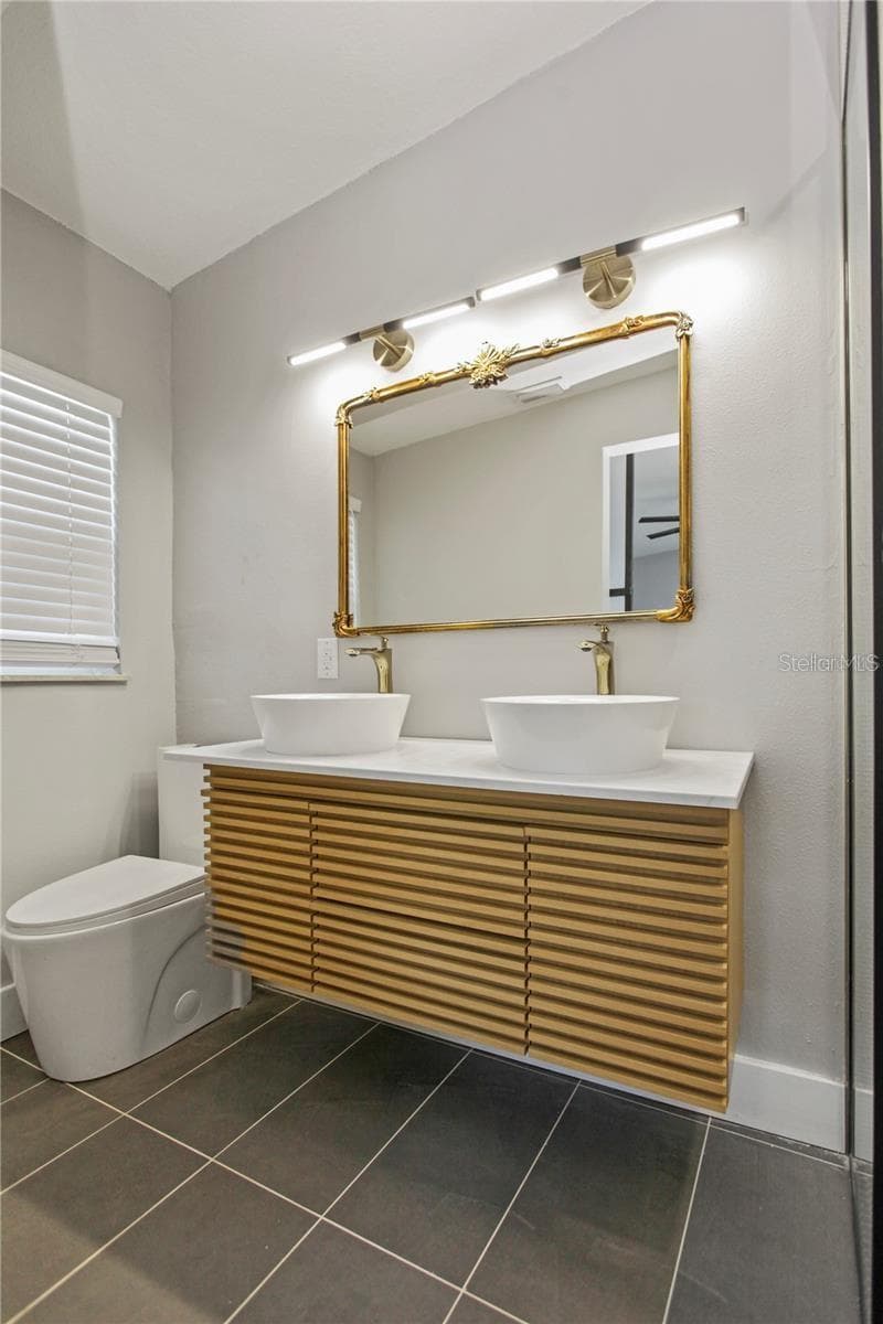 Single Family Residence at DOVER SHORES FIFTH ADD, ORLANDO, photo 14 of 33