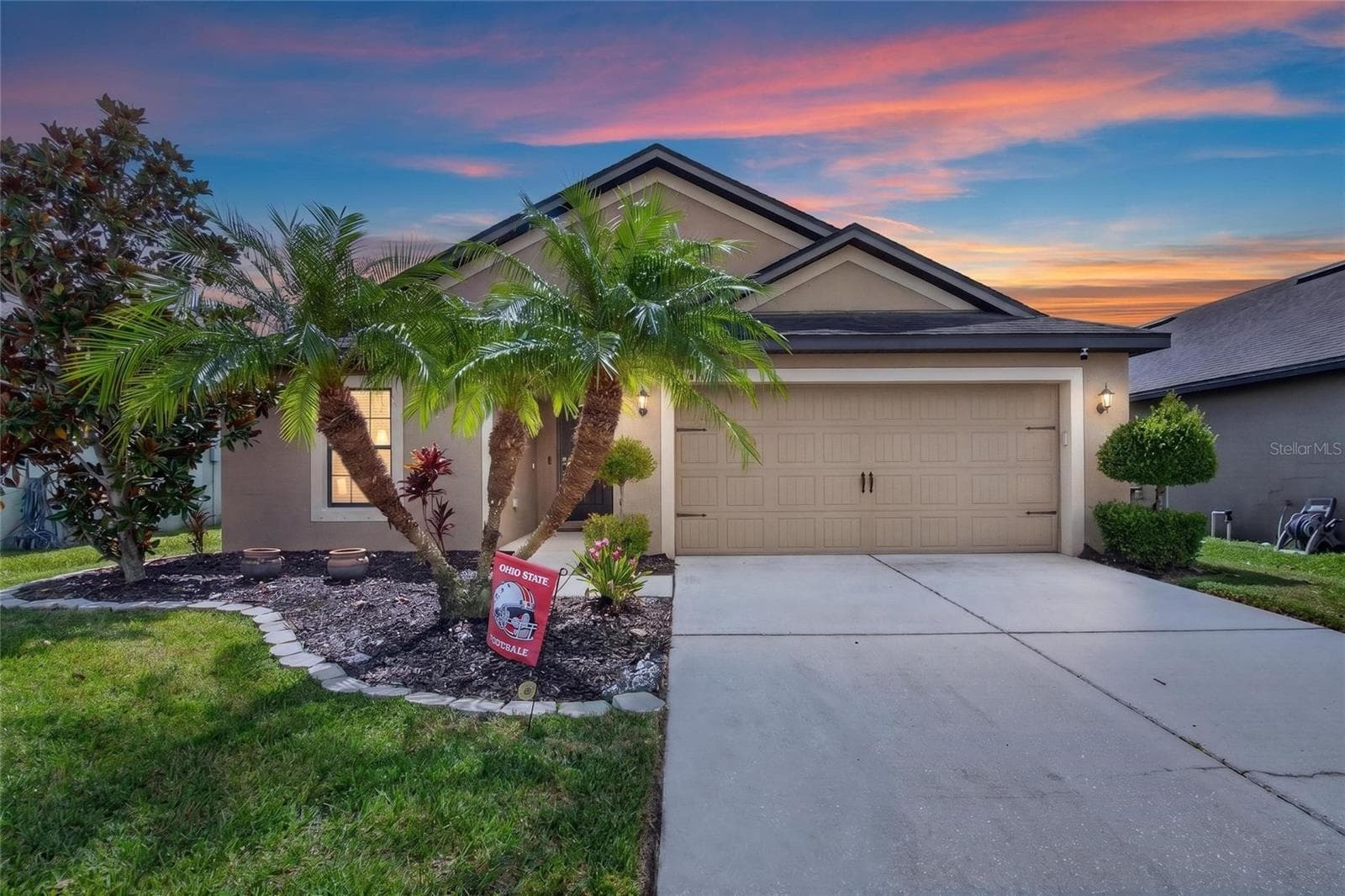 Single Family Residence at 14441 ALISTAR MANOR DR, WIMAUMA, photo 2 of 45