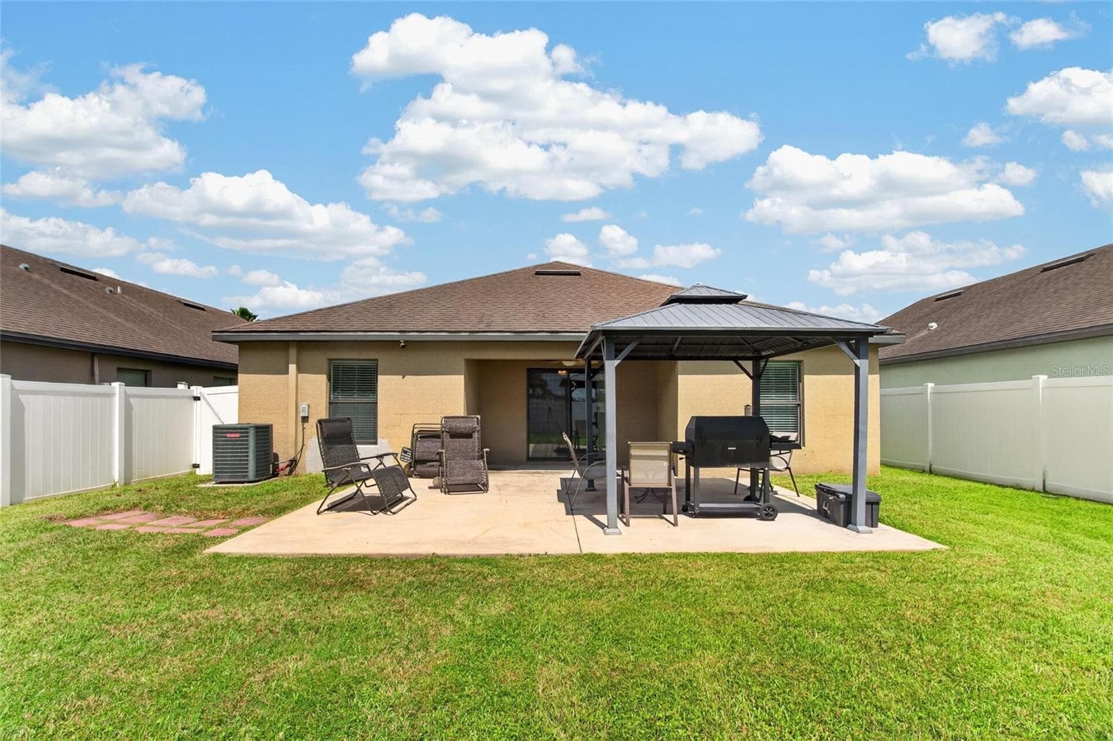 Single Family Residence at 14441 ALISTAR MANOR DR, WIMAUMA, photo 37 of 45