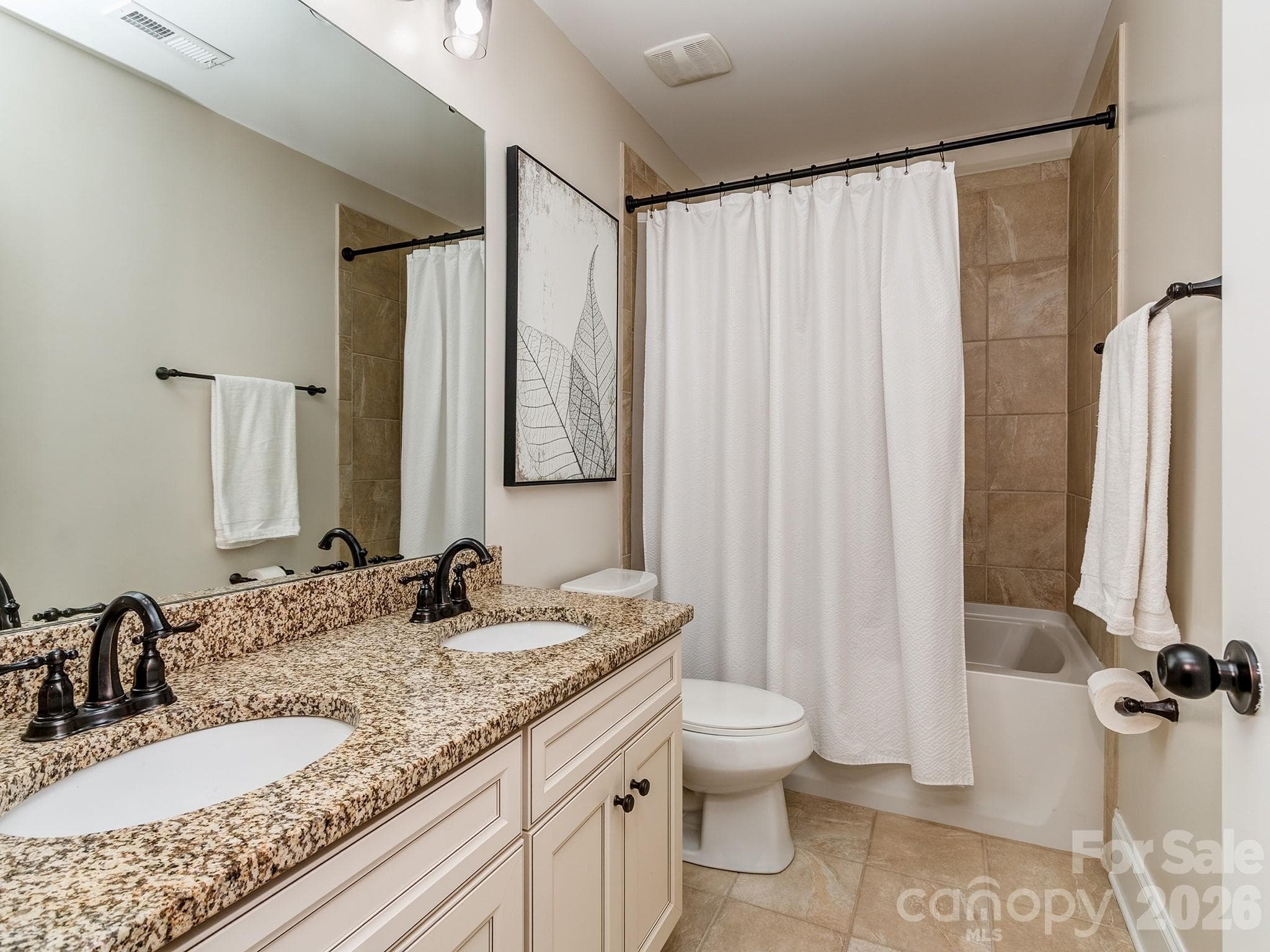 Full bath #2 with tub - 2844 Georgia Avenue, Charlotte