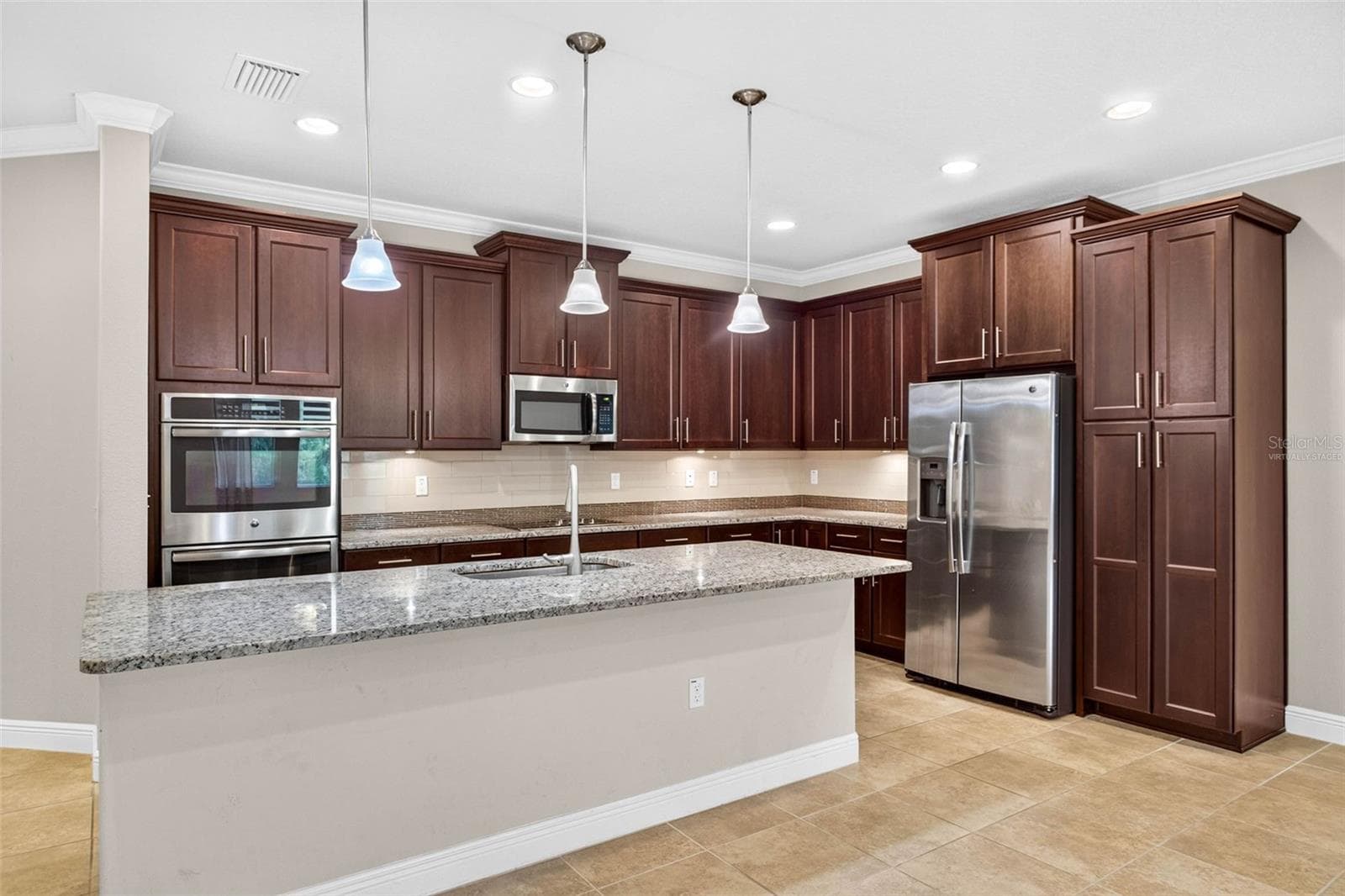 Townhouse at 14619 ROCKY BROOK DR, TAMPA, photo 5 of 35