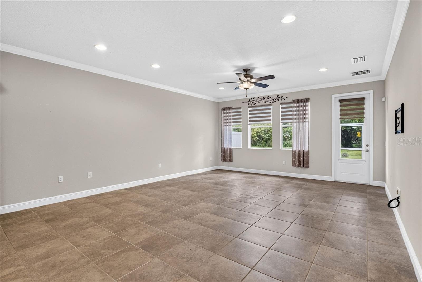 living room - 14619 ROCKY BROOK DR, TAMPA