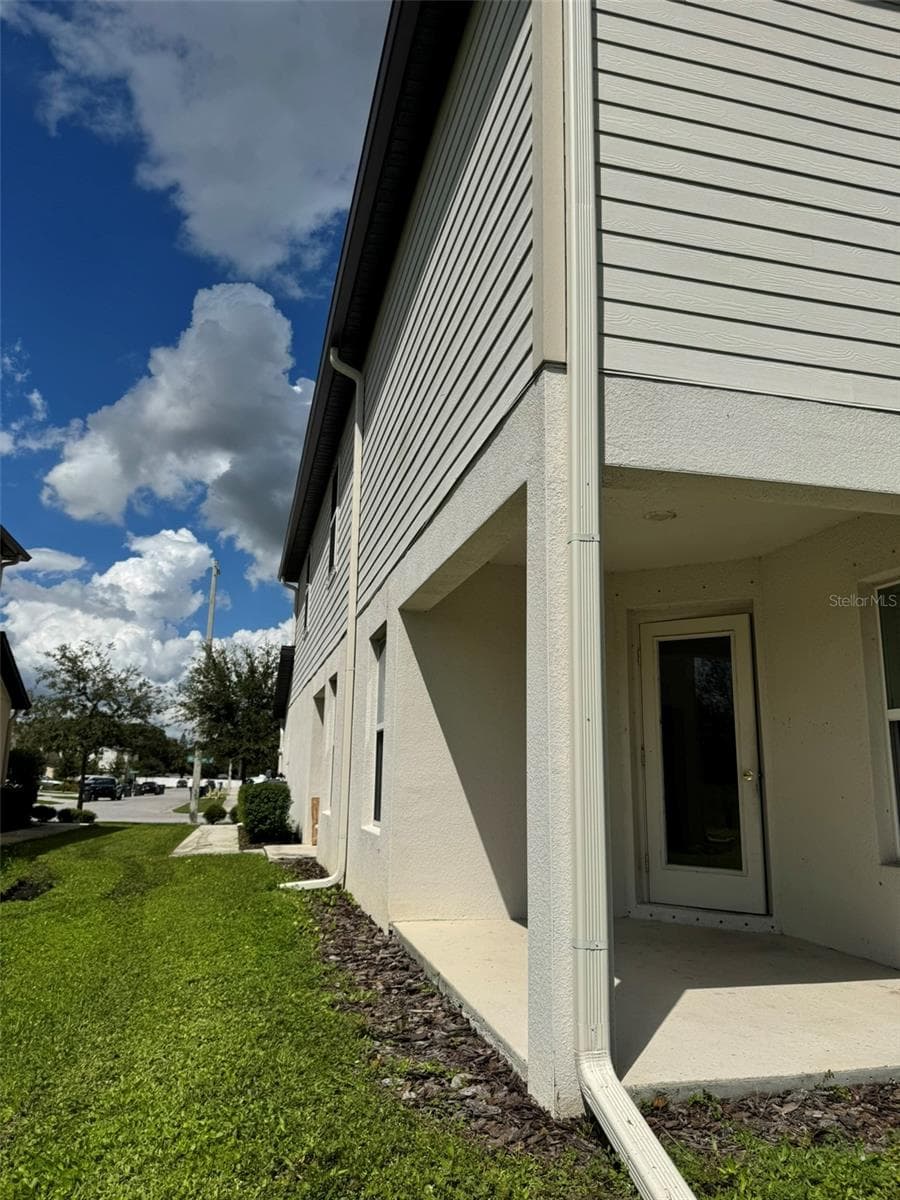 Townhouse at 5421 COMPANION LN, TAMPA, photo 29 of 31