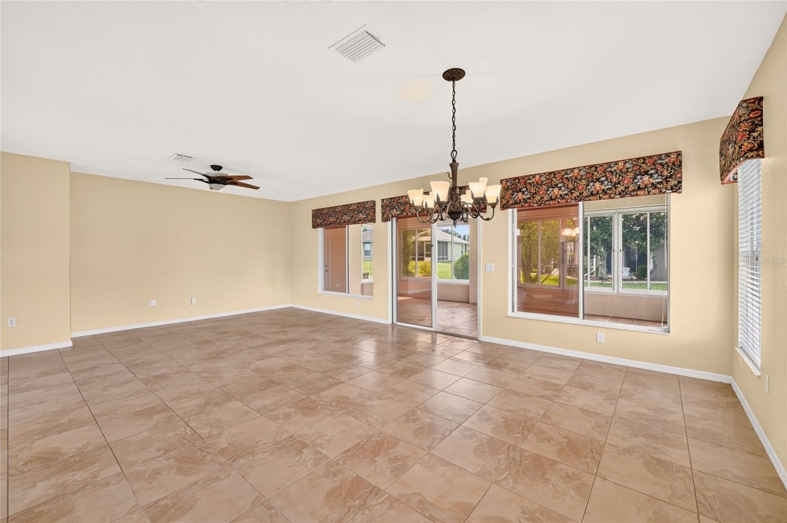 Single Family Residence at 12456 SE 92ND TER, SUMMERFIELD, photo 12 of 75