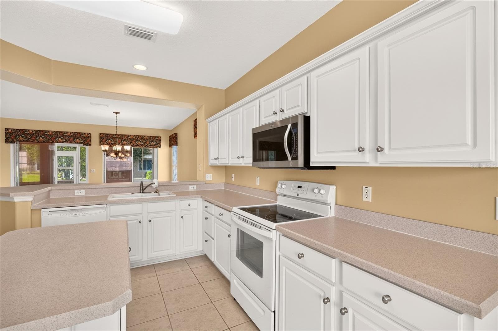 Single Family Residence at 12456 SE 92ND TER, SUMMERFIELD, photo 17 of 75