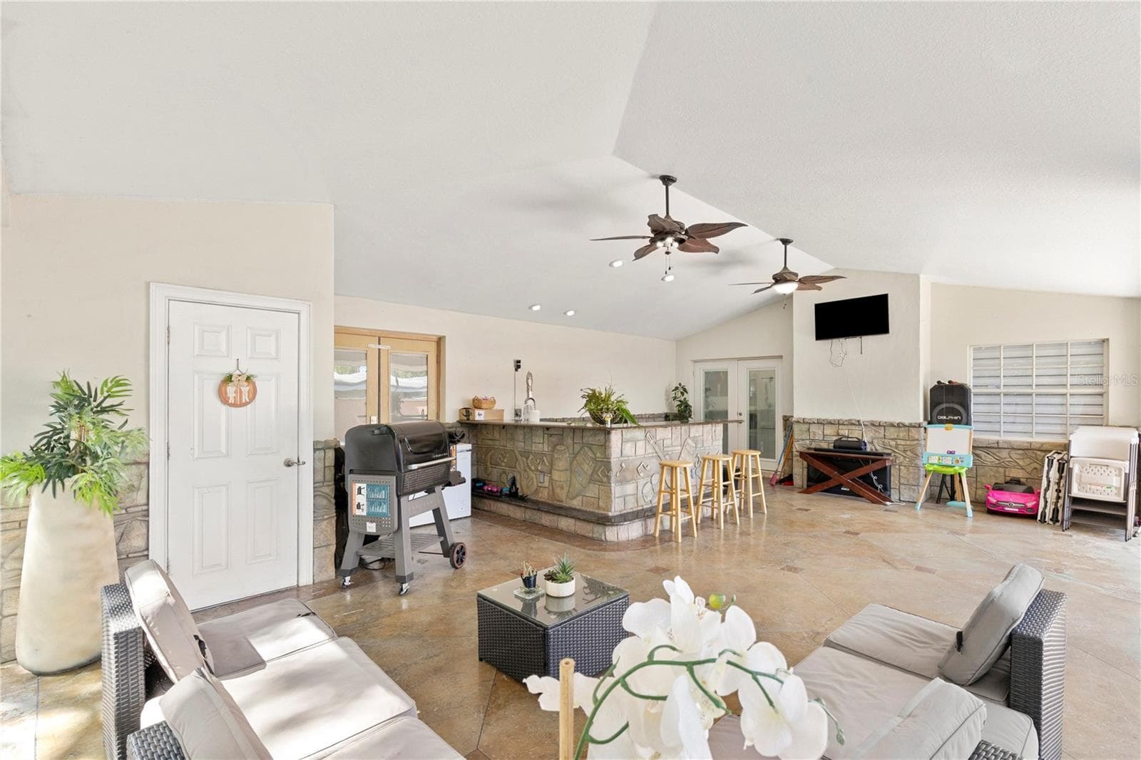 Single Family Residence at 8019 N GOMEZ AVE, TAMPA, photo 51 of 71