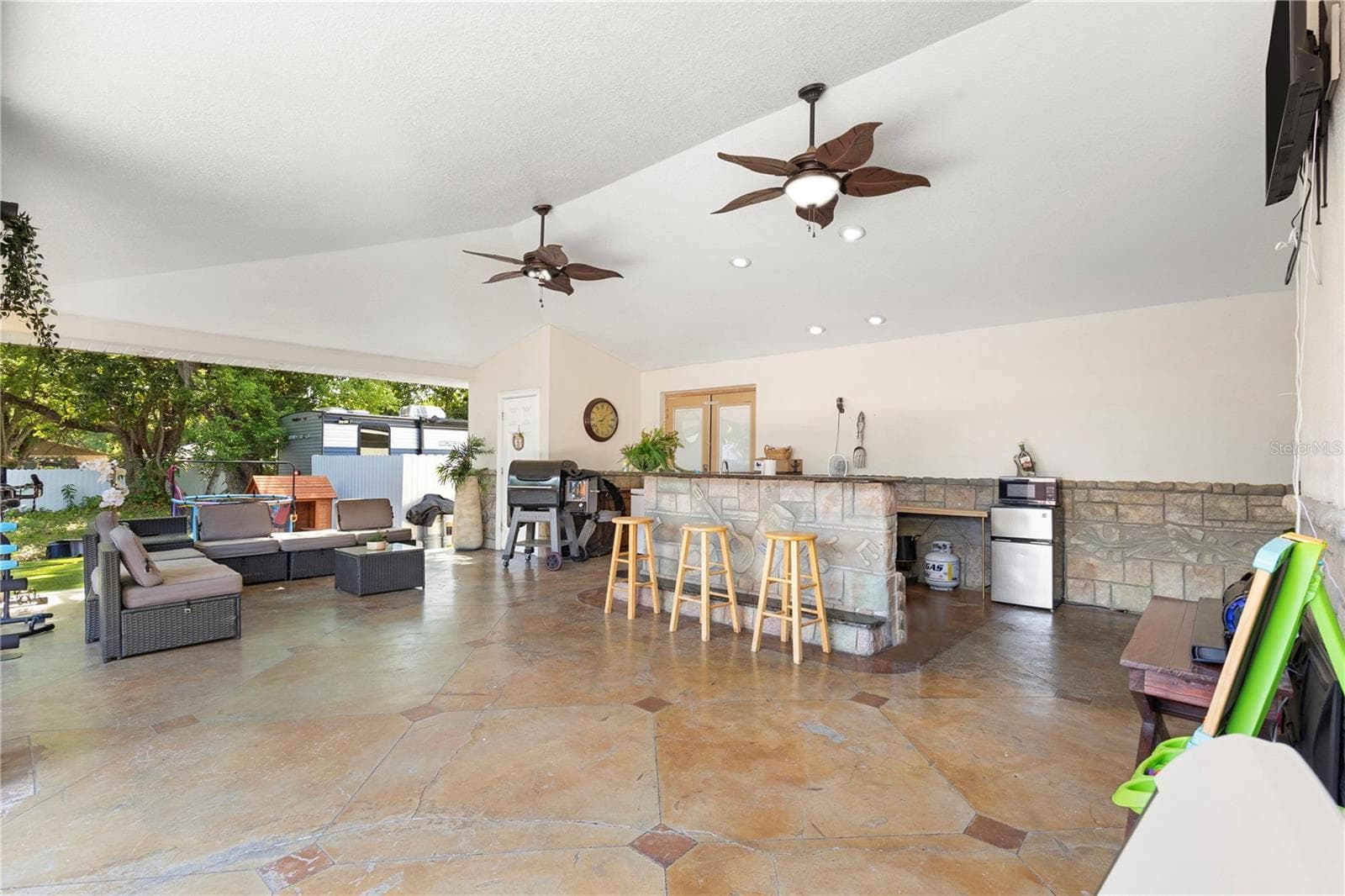 Single Family Residence at 8019 N GOMEZ AVE, TAMPA, photo 52 of 71