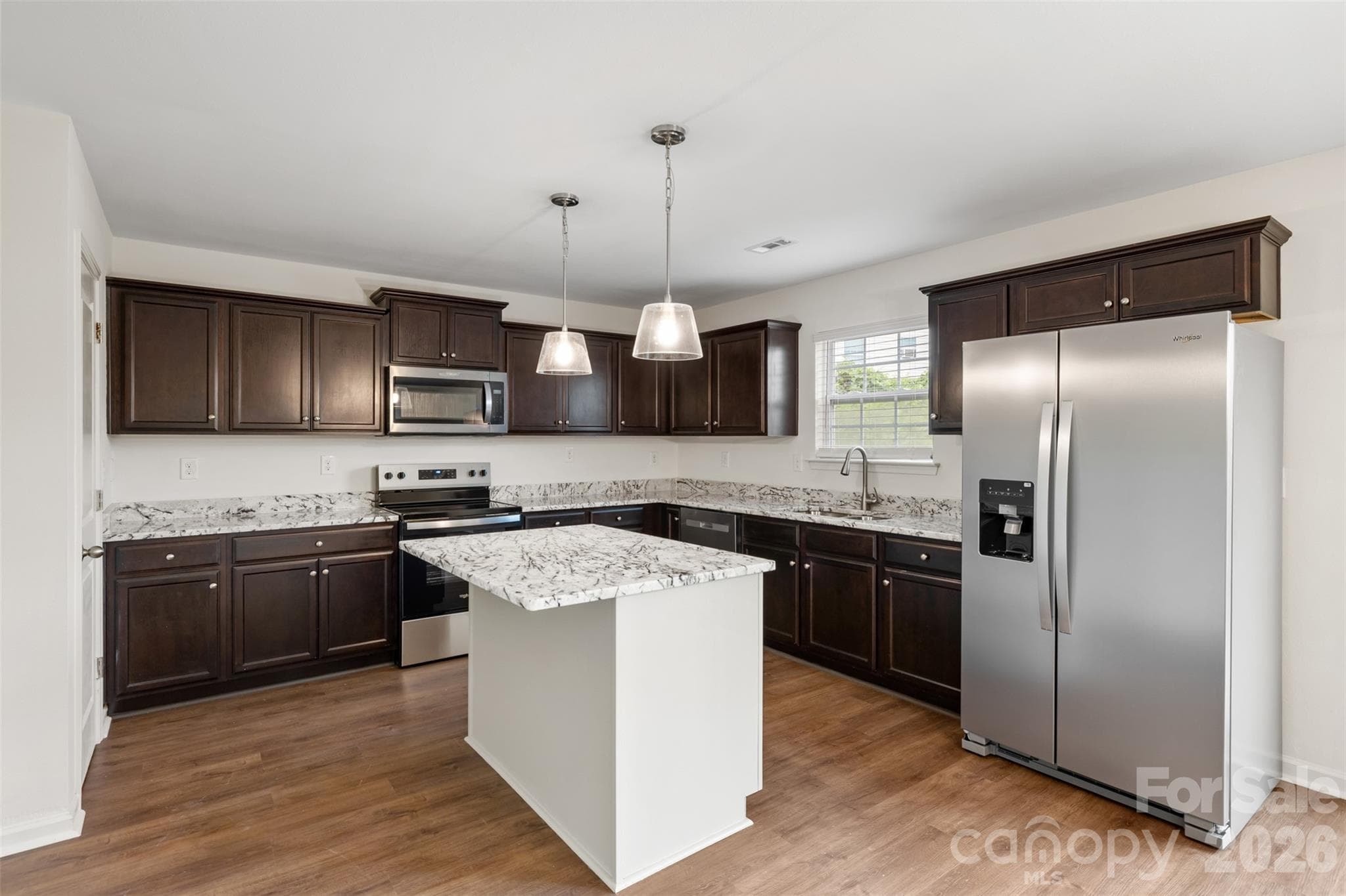 Kitchen - 2824 Easton Knoll Drive, Dallas