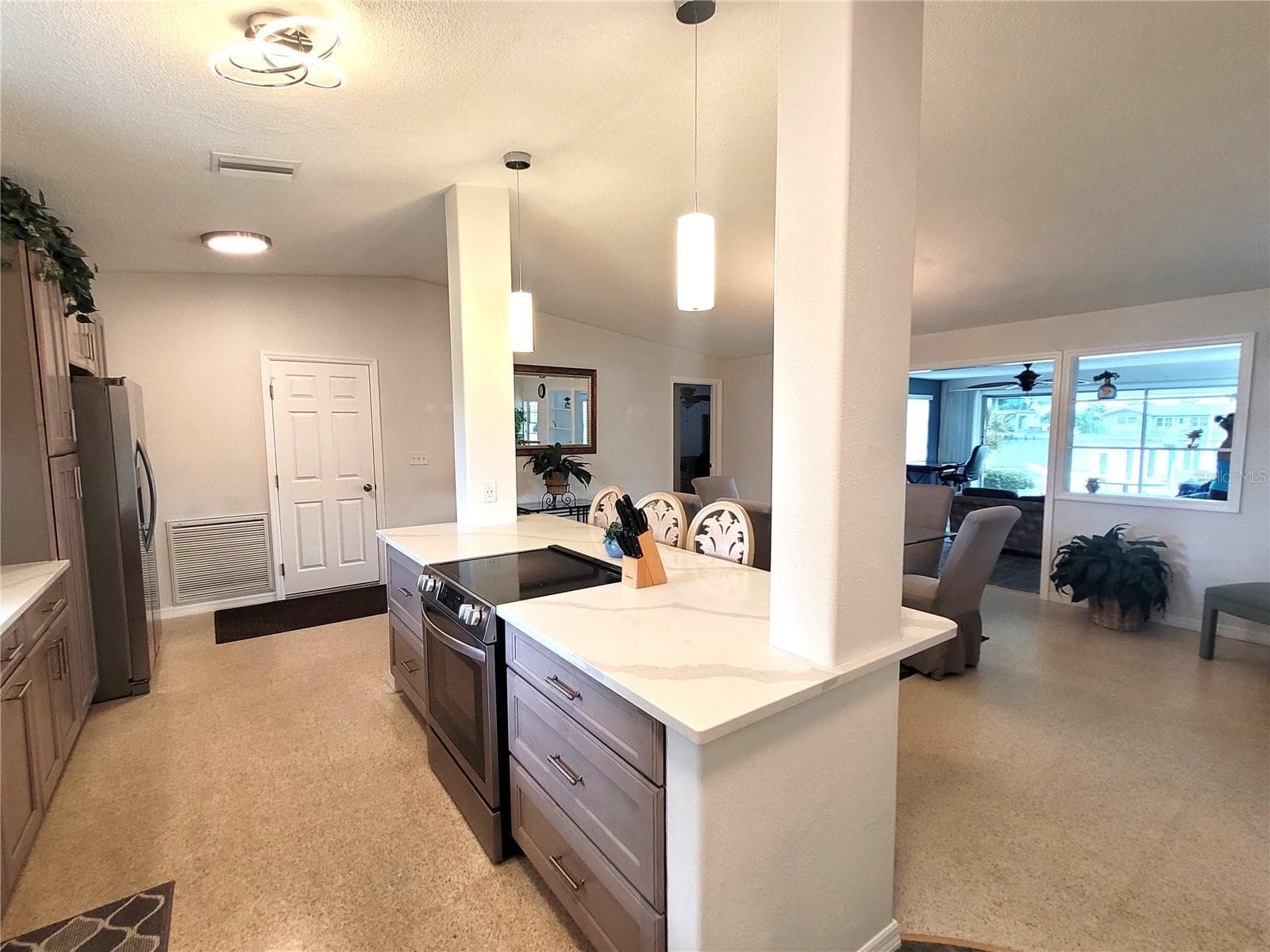 Single Family Residence at 137 MIDWAY IS, CLEARWATER, photo 3 of 27
