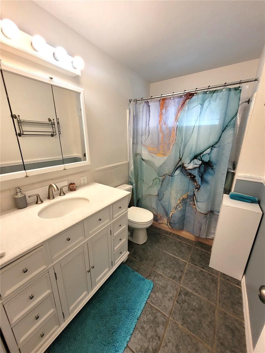 Single Family Residence at 137 MIDWAY IS, CLEARWATER, photo 11 of 27