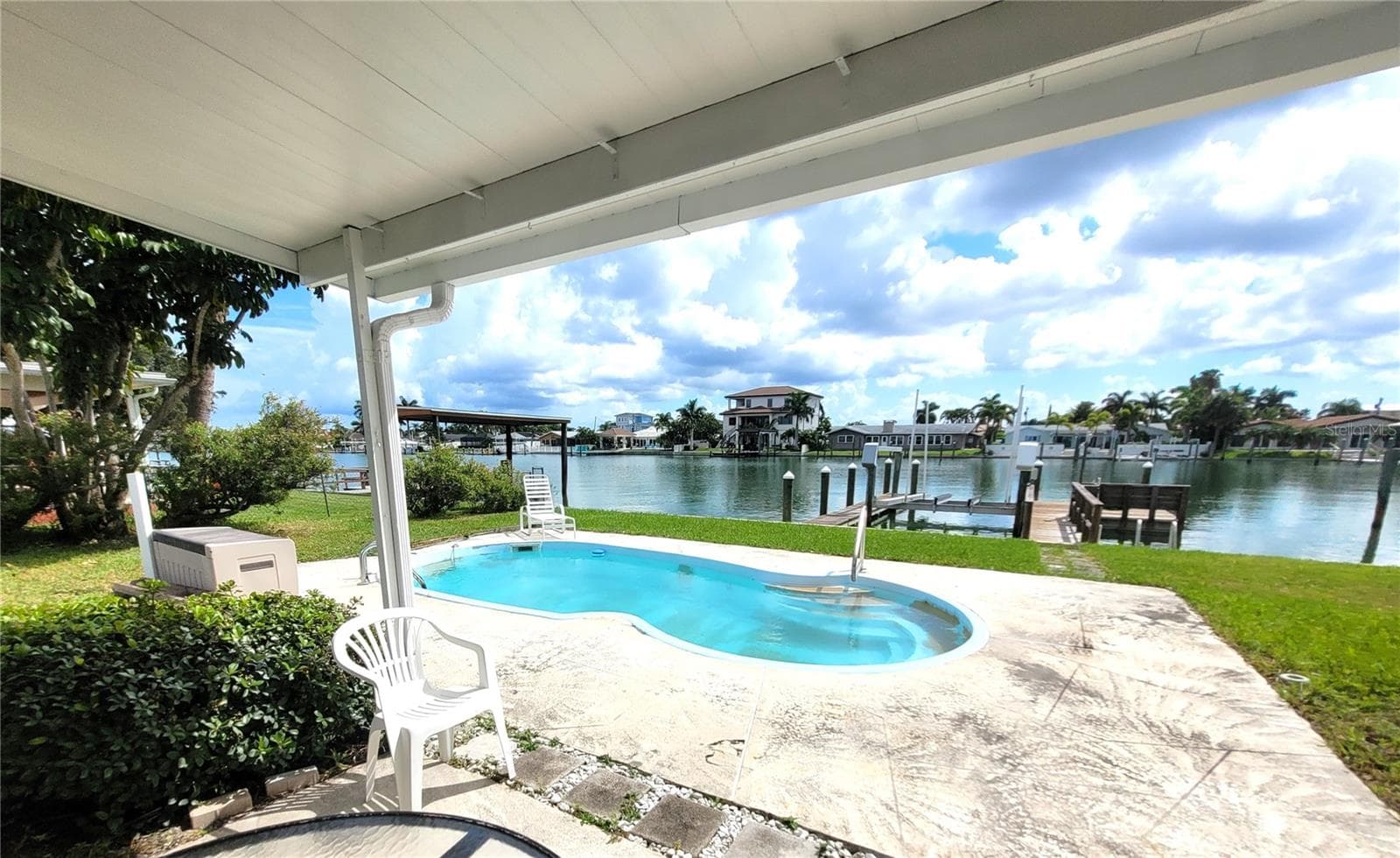 Single Family Residence at 137 MIDWAY IS, CLEARWATER, photo 17 of 27