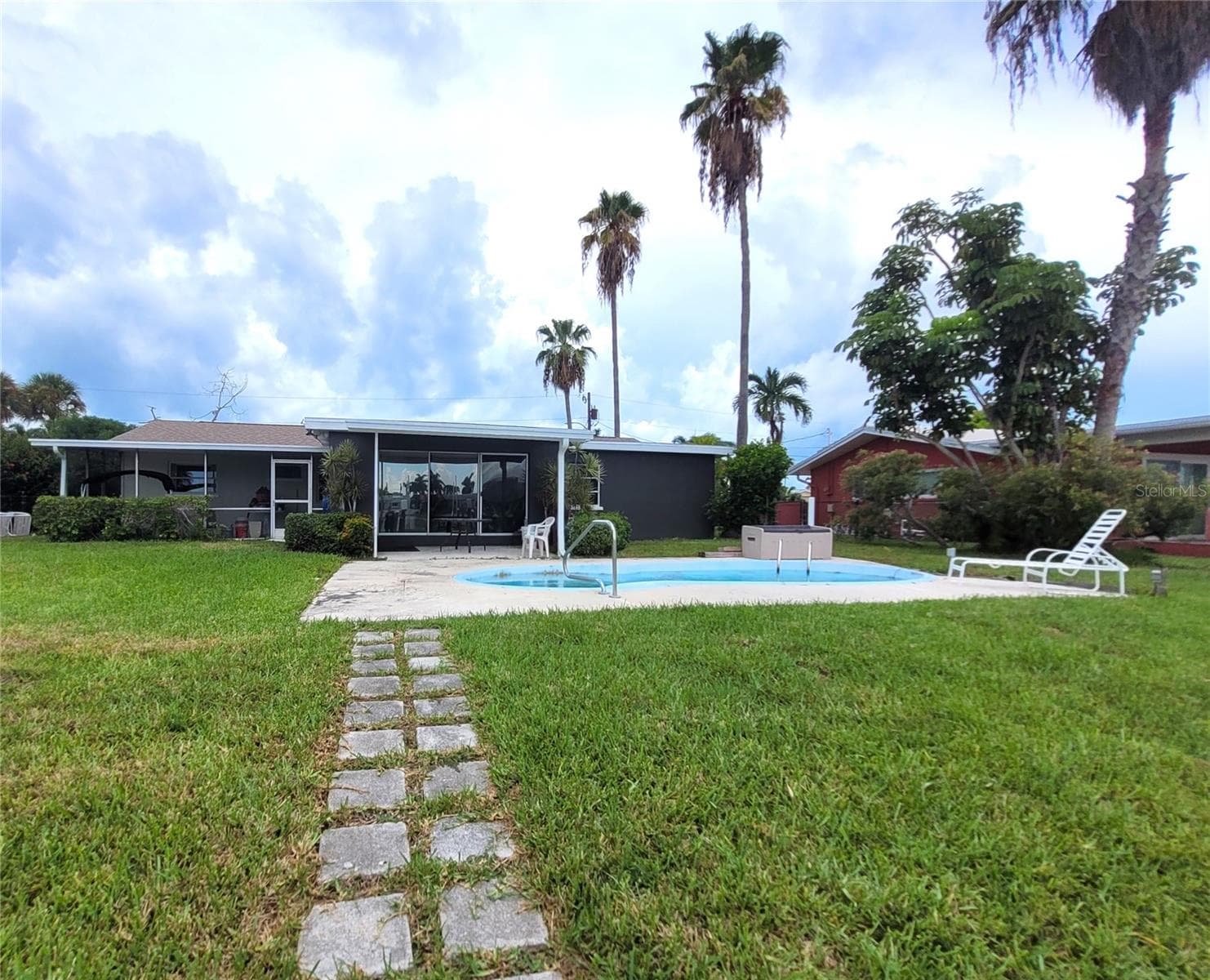 Single Family Residence at 137 MIDWAY IS, CLEARWATER, photo 23 of 27