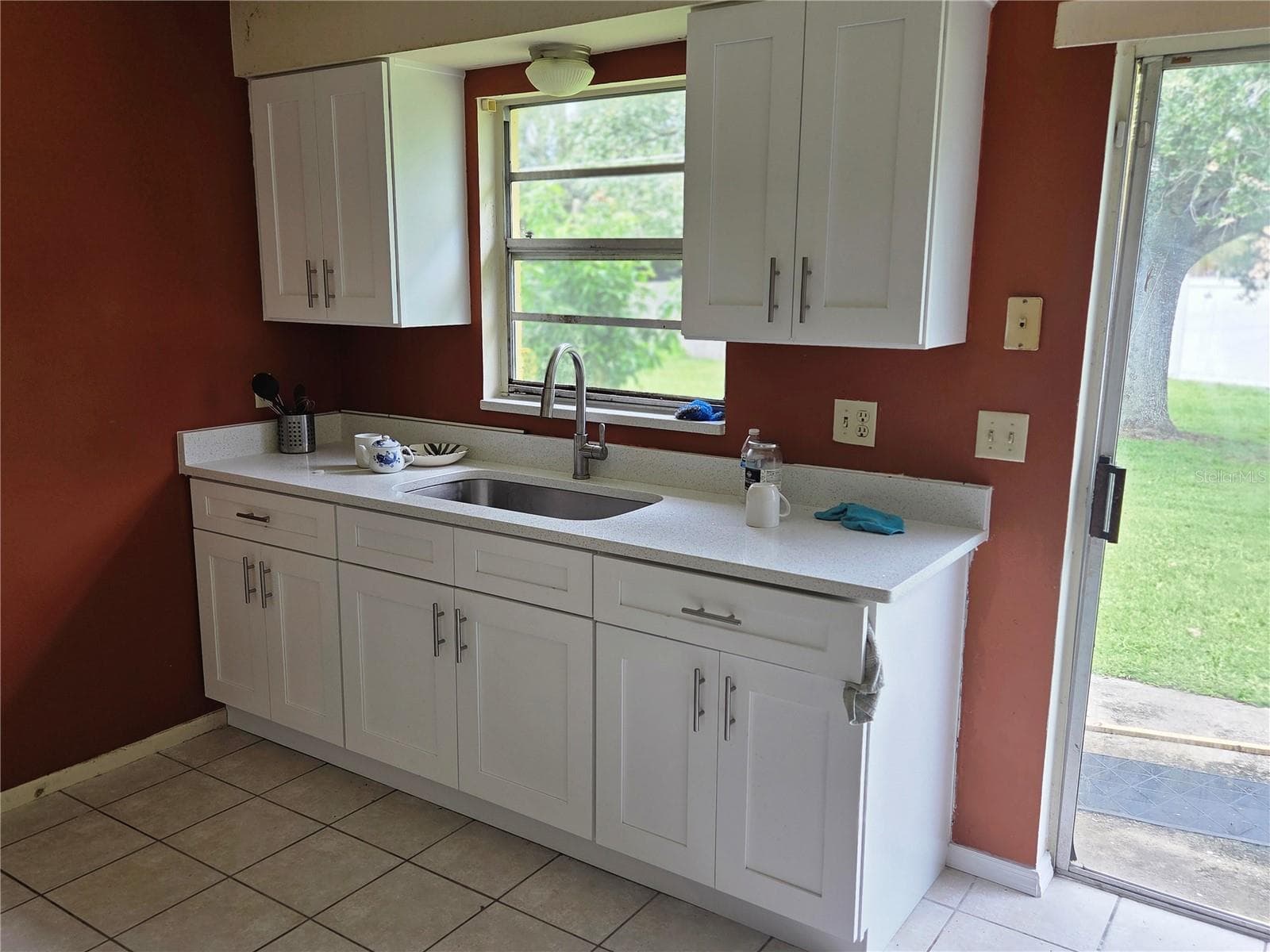 Single Family Residence at 221 CITRUS DR, KISSIMMEE, photo 2 of 17