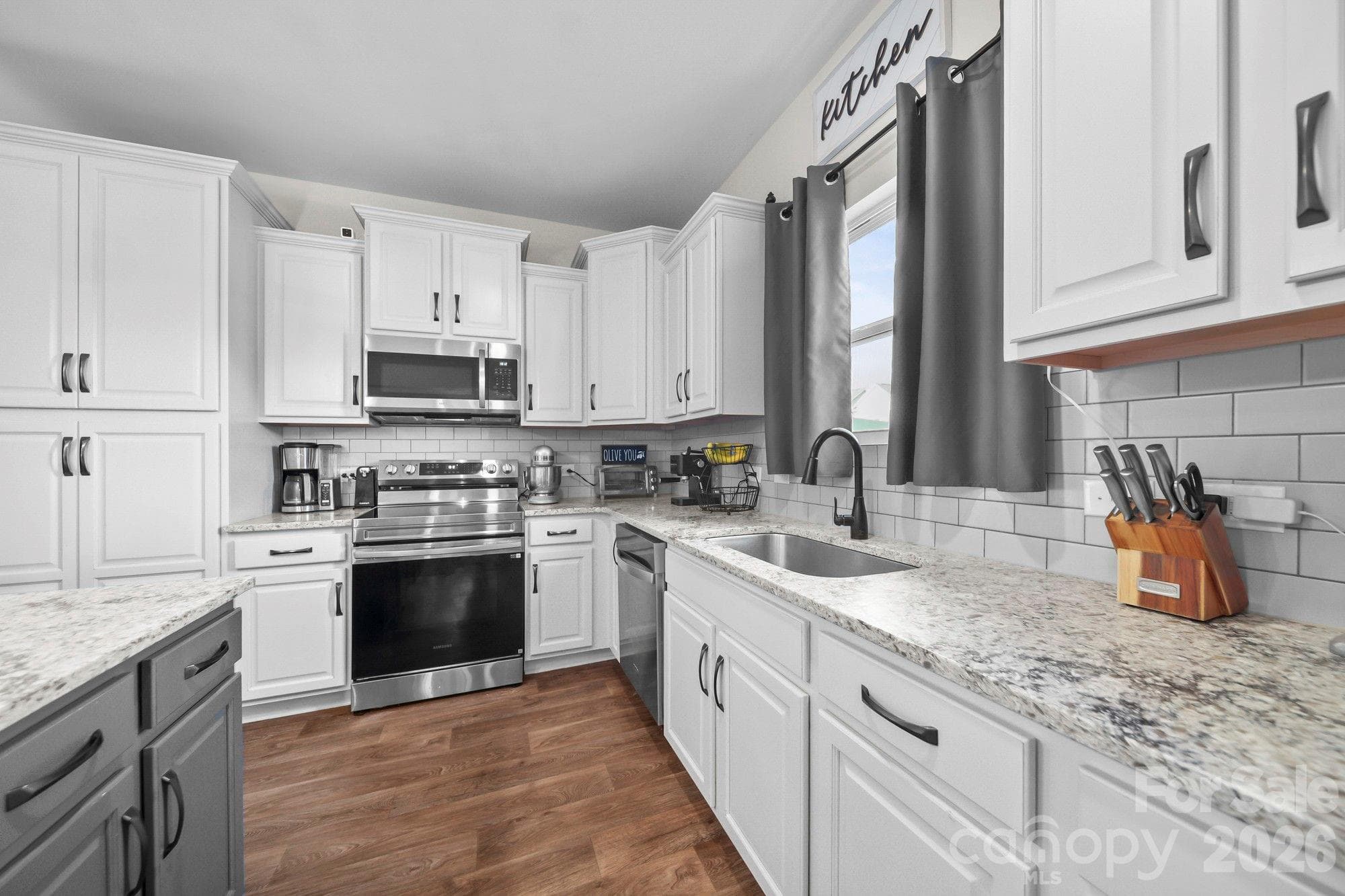 Single Family Residence at 1791 Savannah Lane, Stanfield, photo 9 of 37