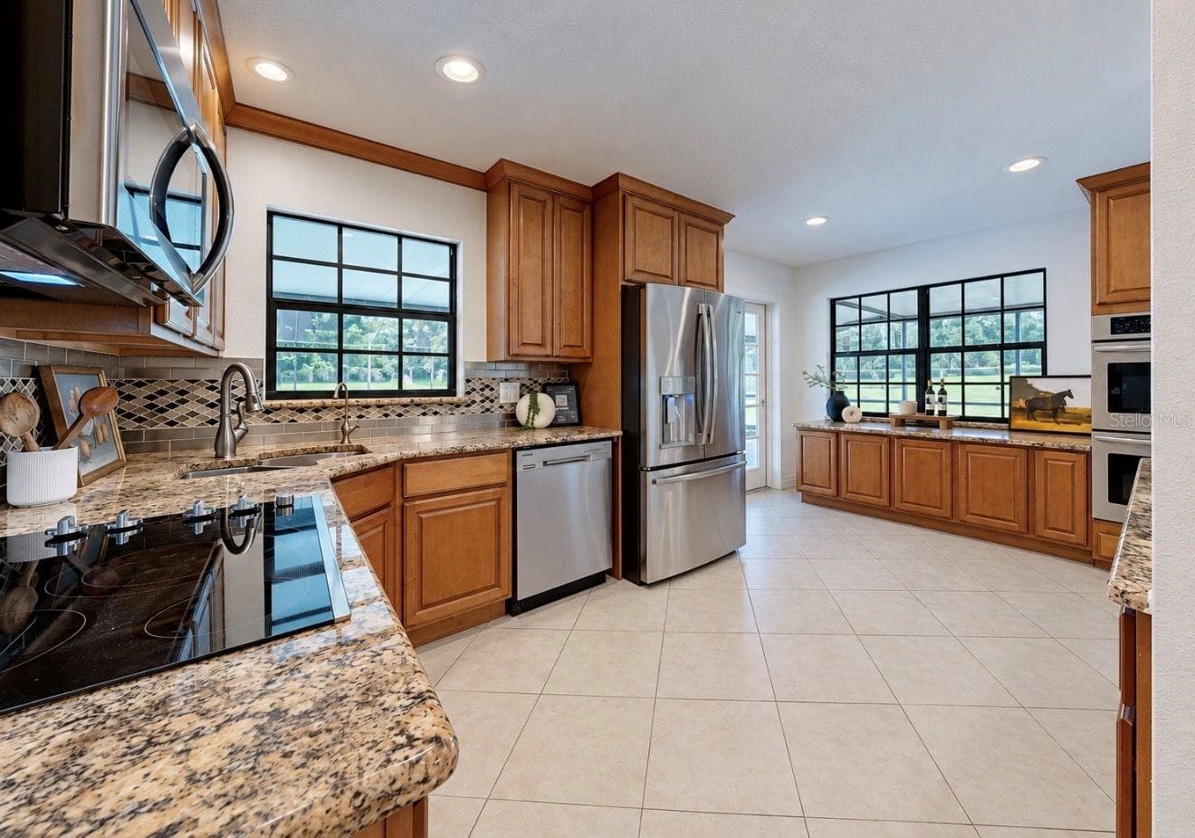 Single Family Residence at 2818 SPRINGDELL CIR, VALRICO, photo 8 of 71