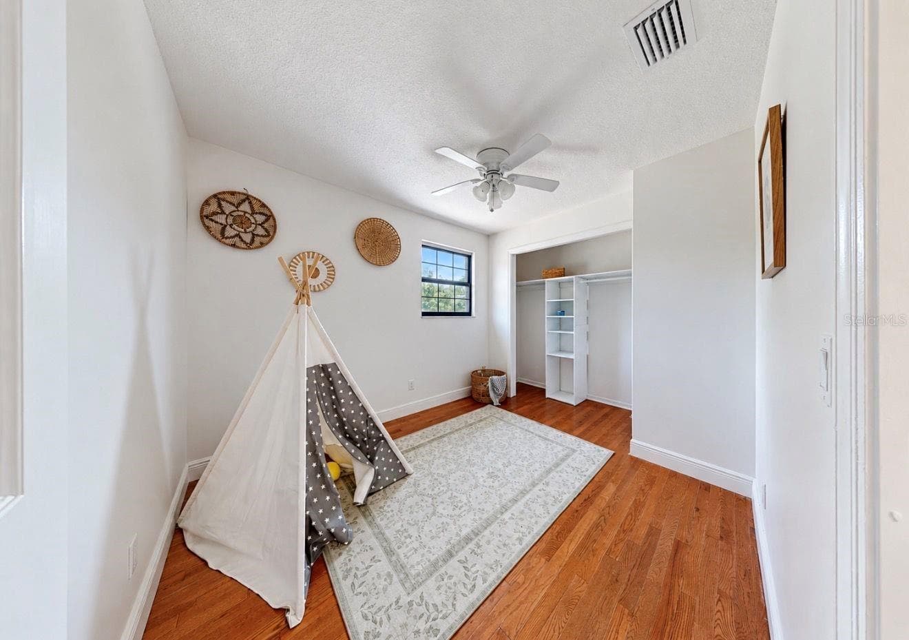 Single Family Residence at 2818 SPRINGDELL CIR, VALRICO, photo 36 of 71