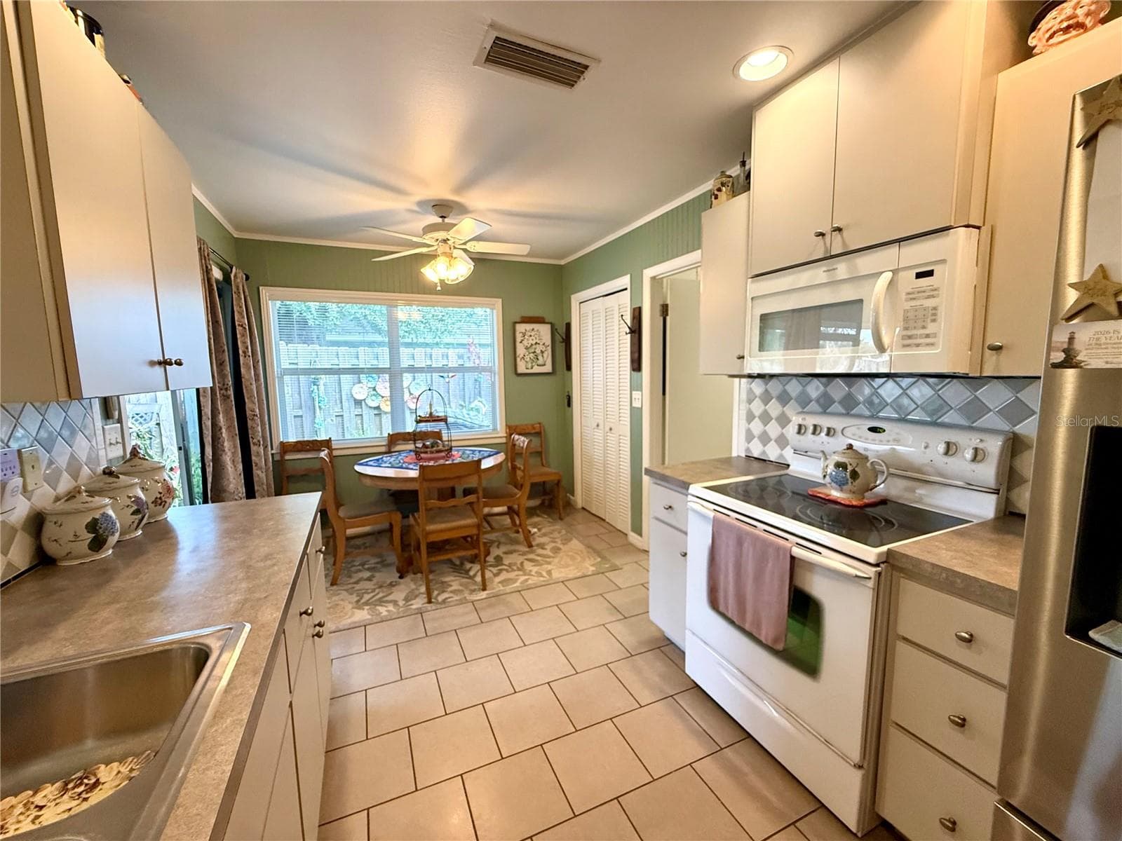 Single Family Residence at 400 BAYOU RD, WINTER HAVEN, photo 4 of 72