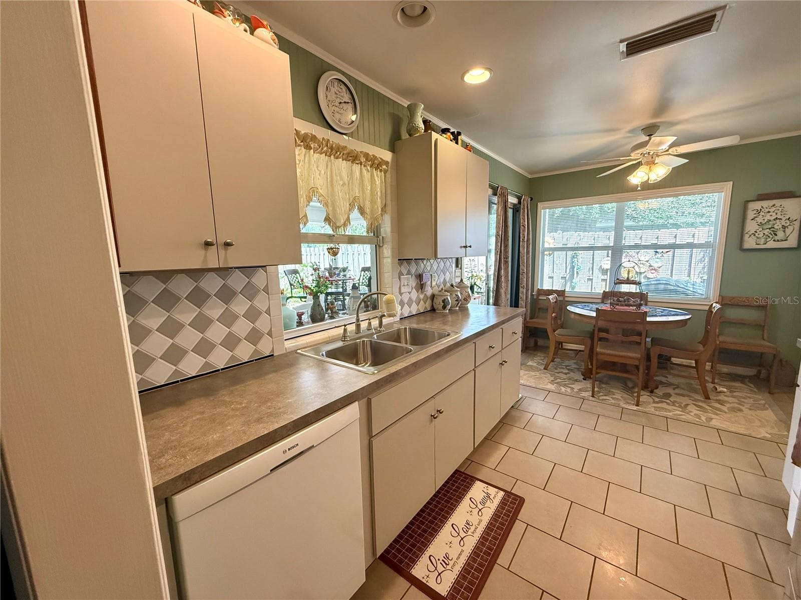 Single Family Residence at 400 BAYOU RD, WINTER HAVEN, photo 5 of 72