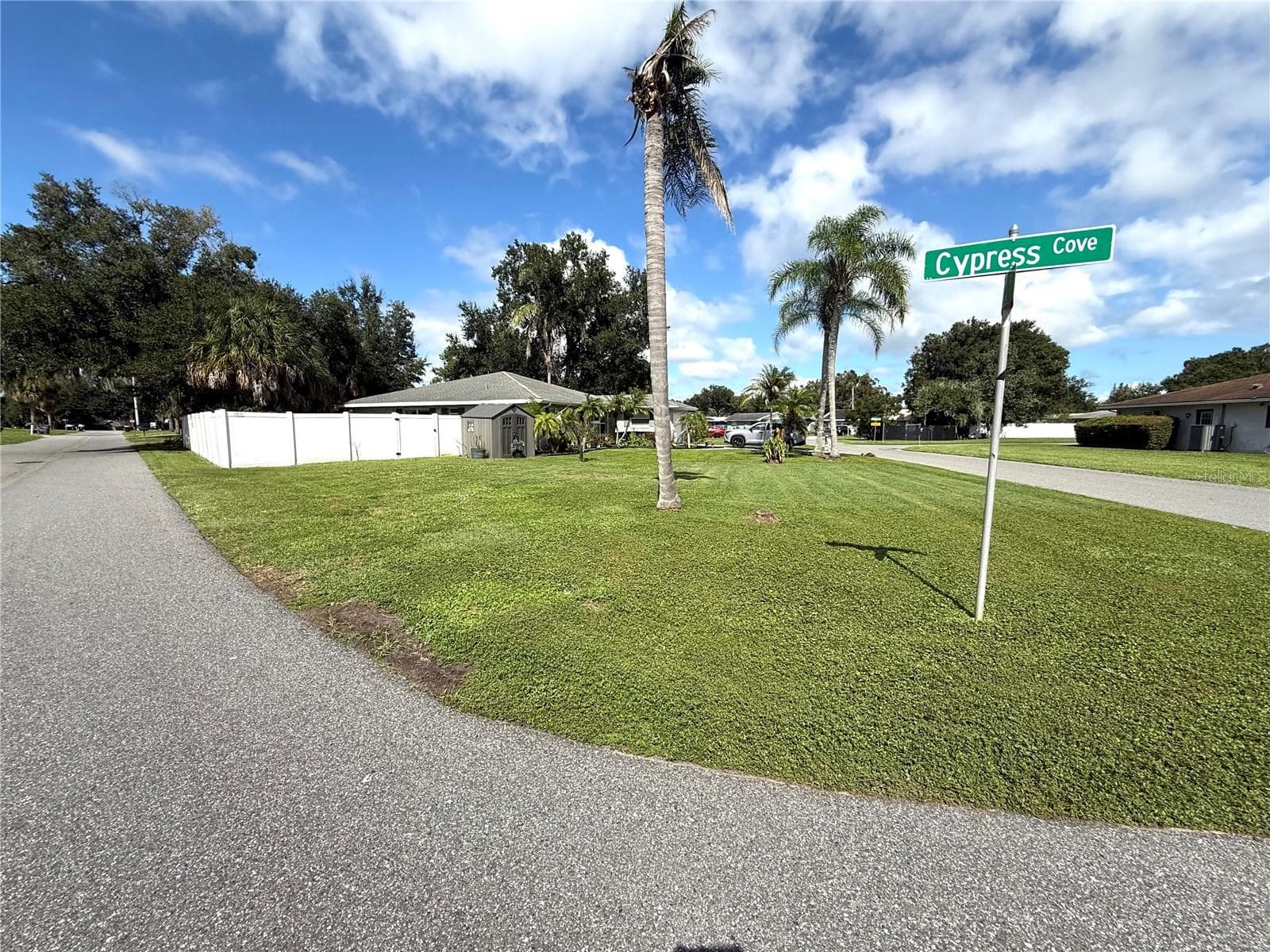 Single Family Residence at 400 BAYOU RD, WINTER HAVEN, photo 47 of 72