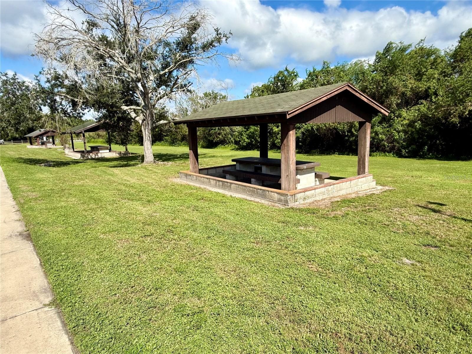 Single Family Residence at 400 BAYOU RD, WINTER HAVEN, photo 59 of 72