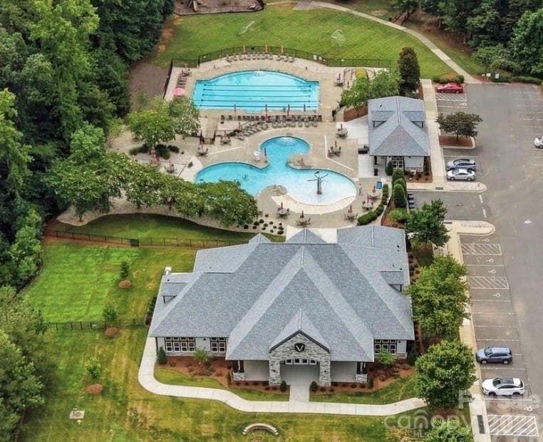 Vineyard Pool & Clubhouse - 7715 Porrera Street, Charlotte