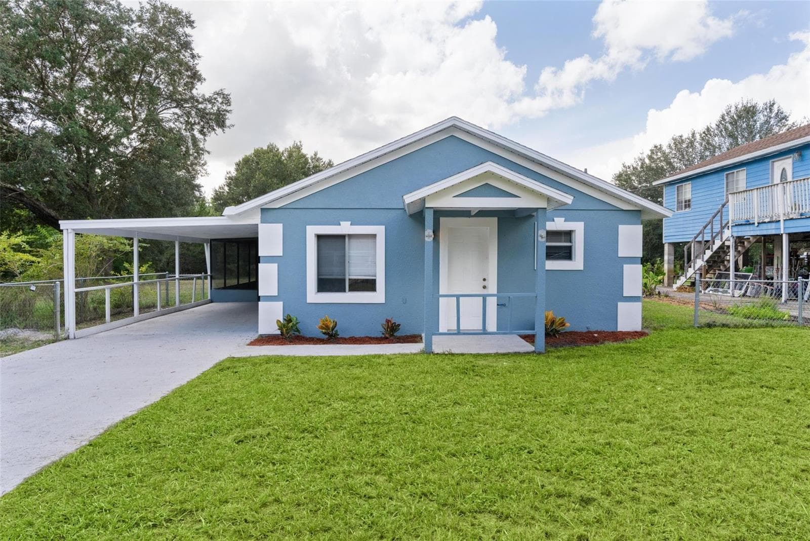Single Family Residence at 31128 LOCHMORE CIR, MOUNT PLYMOUTH, photo 4 of 45