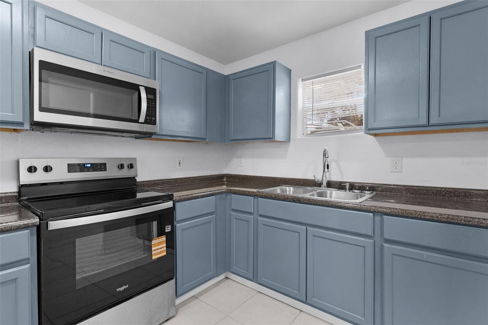 Single Family Residence at 31128 LOCHMORE CIR, MOUNT PLYMOUTH, photo 7 of 45