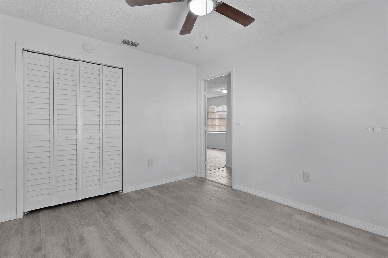 Single Family Residence at 31128 LOCHMORE CIR, MOUNT PLYMOUTH, photo 12 of 45