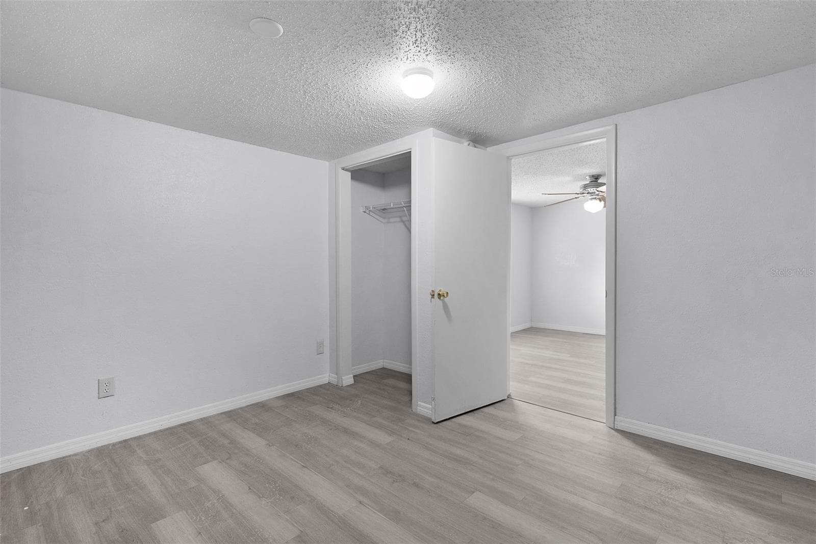Single Family Residence at 31128 LOCHMORE CIR, MOUNT PLYMOUTH, photo 23 of 45