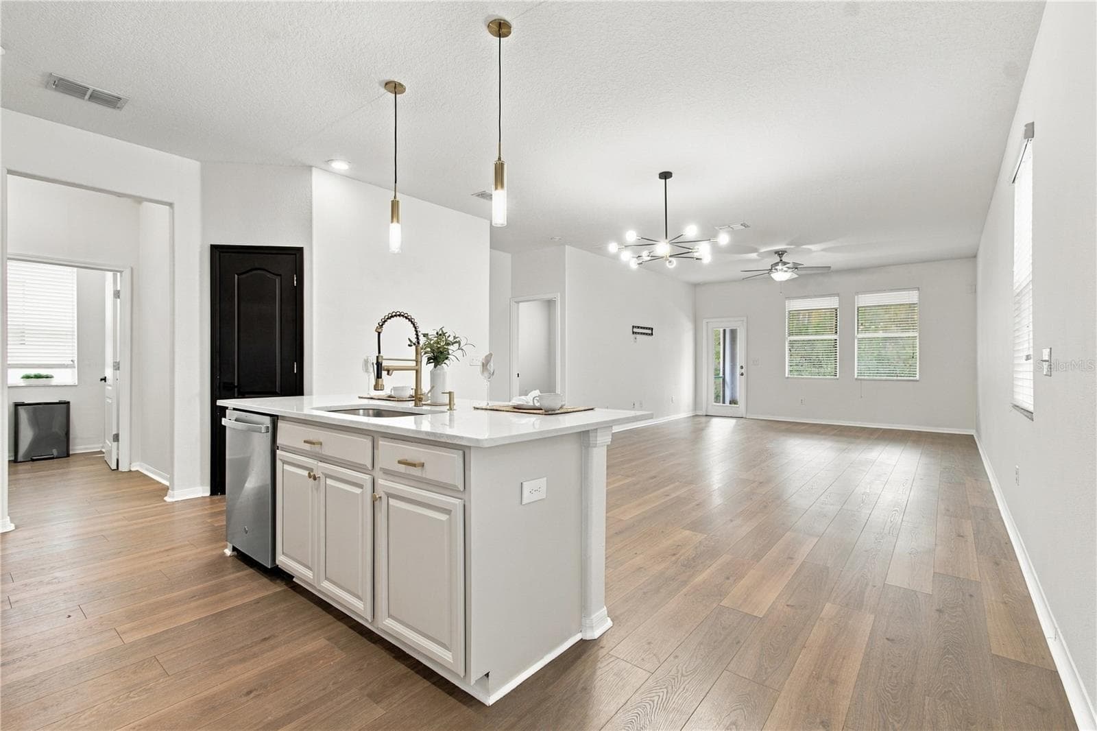 Single Family Residence at 18928 HAMPSTEAD HEATH CT, LAND O LAKES, photo 12 of 49
