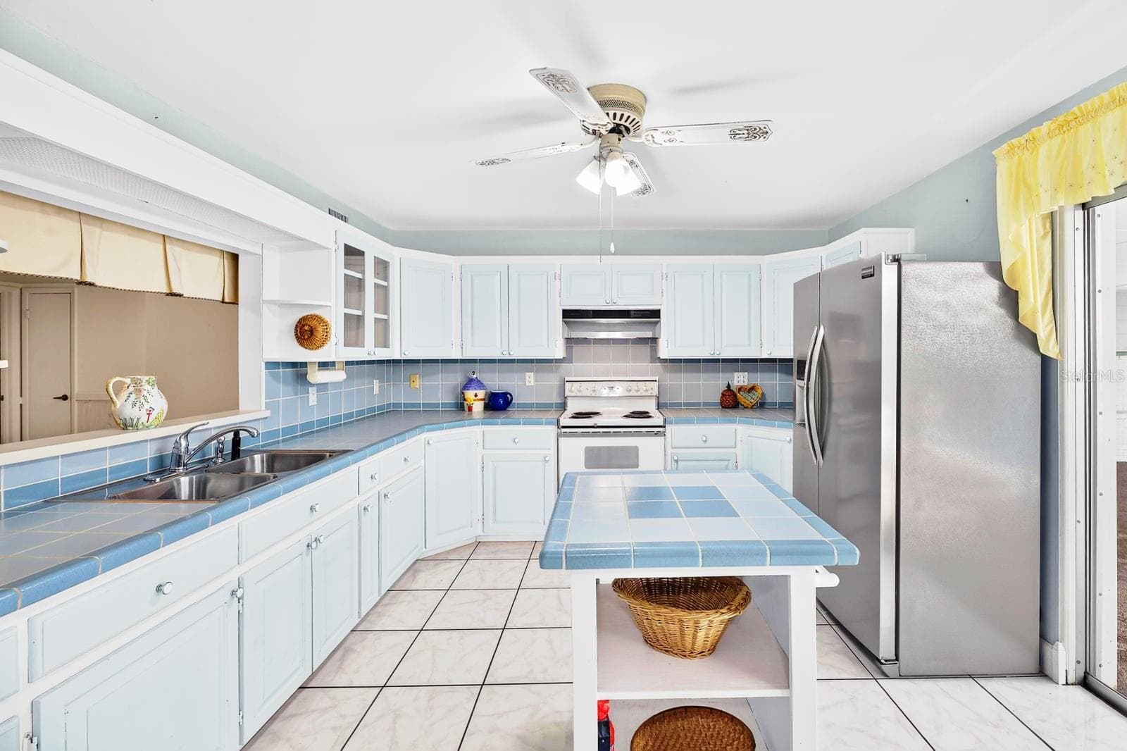 Kitchen - 521 S LARRY CIR, BRANDON