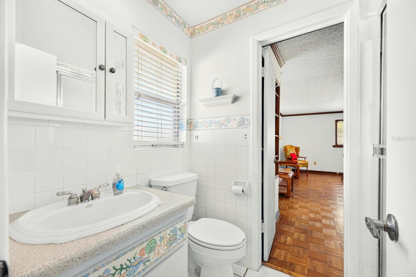 Master Bathroom - 521 S LARRY CIR, BRANDON