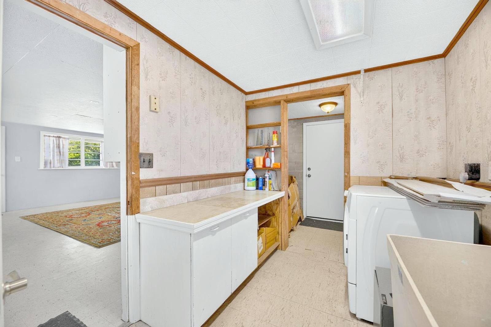 Laundry Room - 521 S LARRY CIR, BRANDON